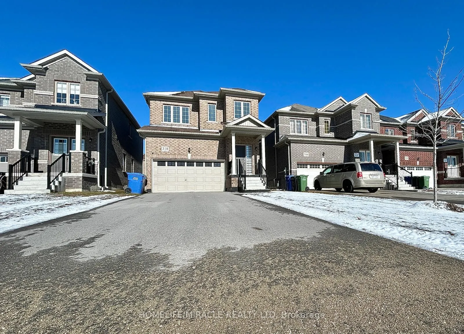 318 Ridley Crescent