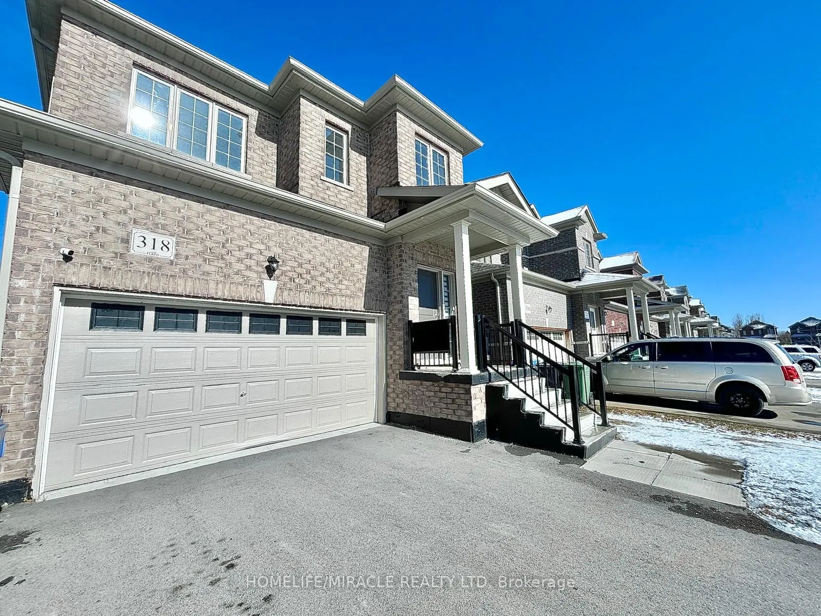 318 Ridley Crescent