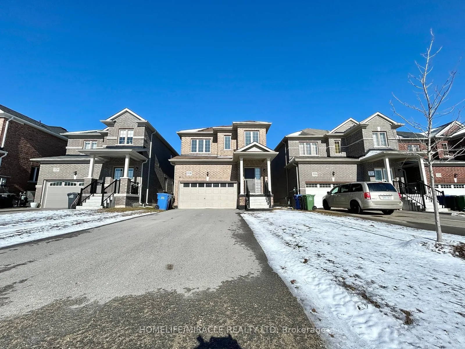 318 Ridley Crescent