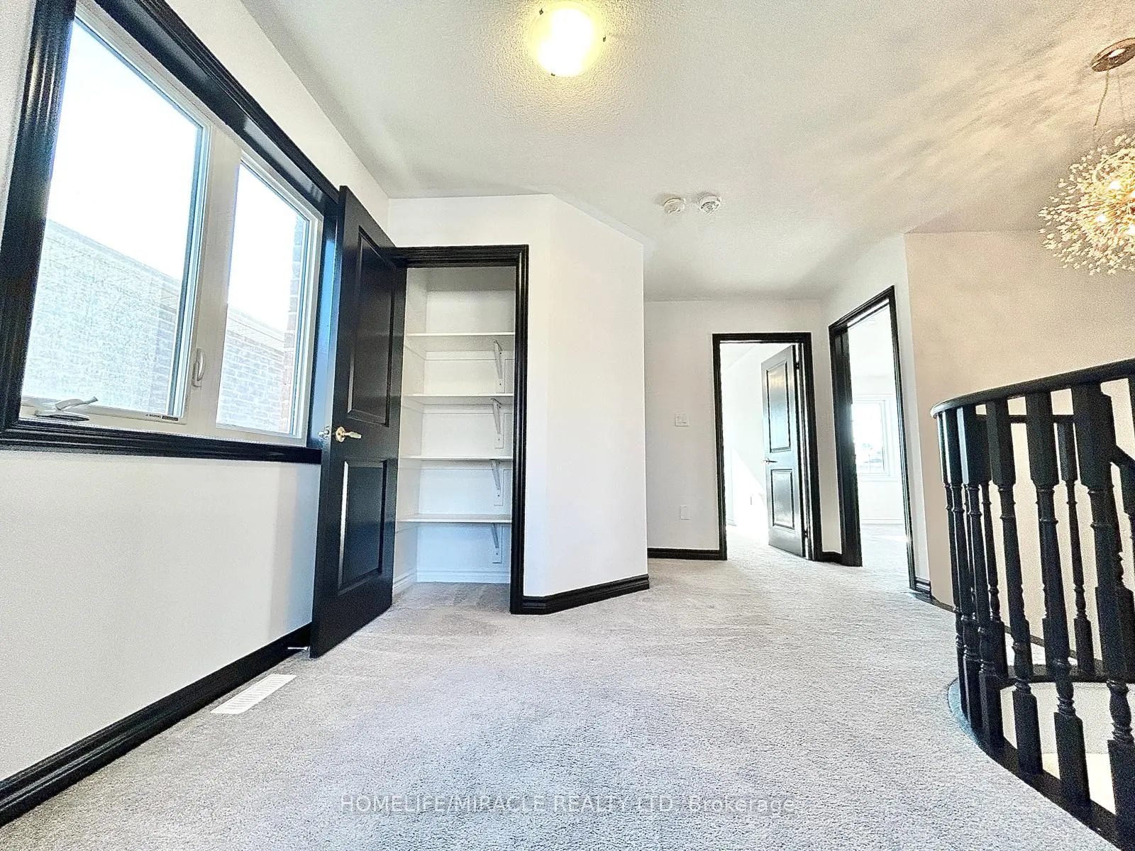 318 Ridley Crescent