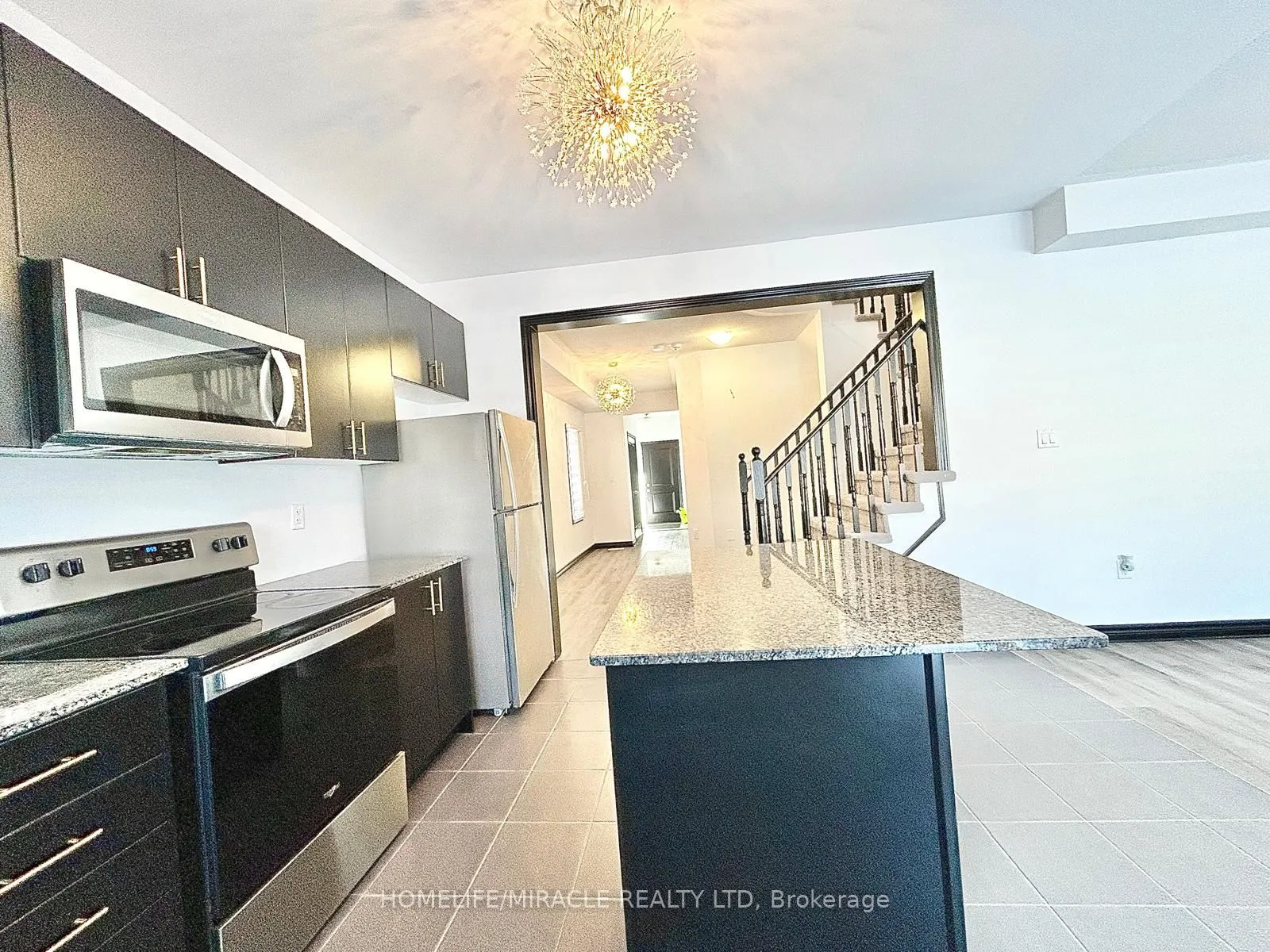318 Ridley Crescent
