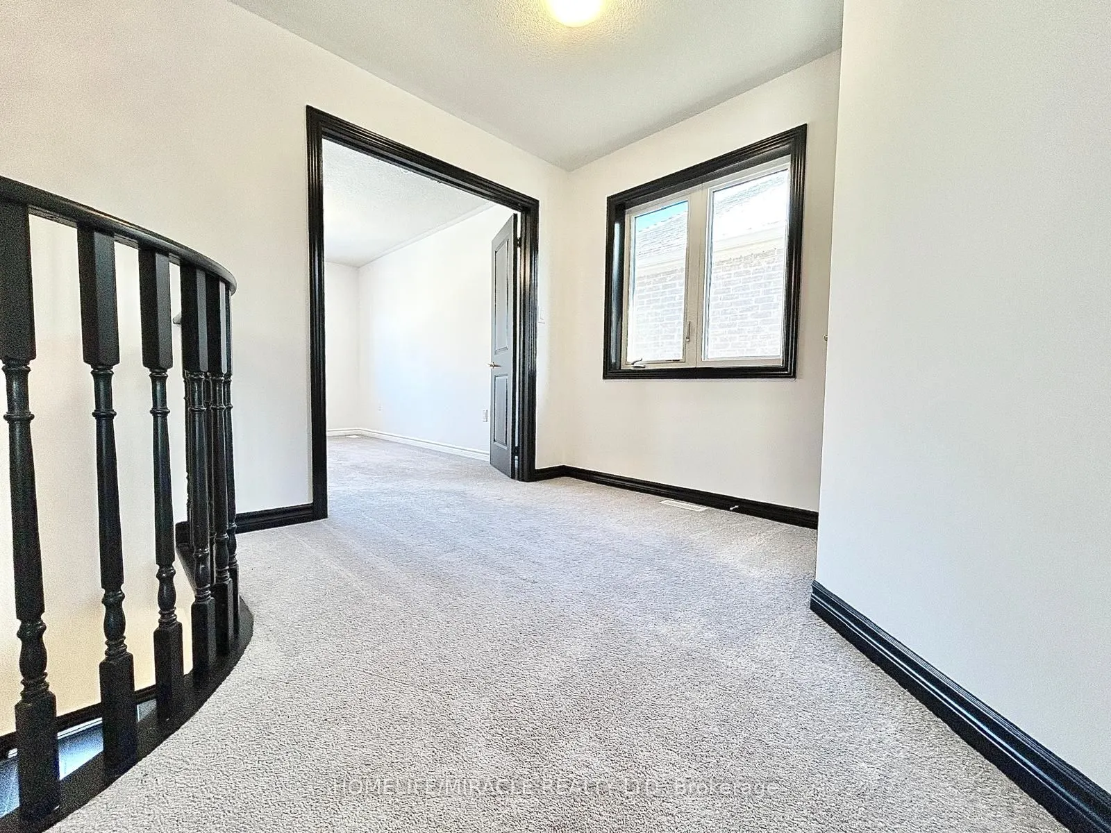 318 Ridley Crescent