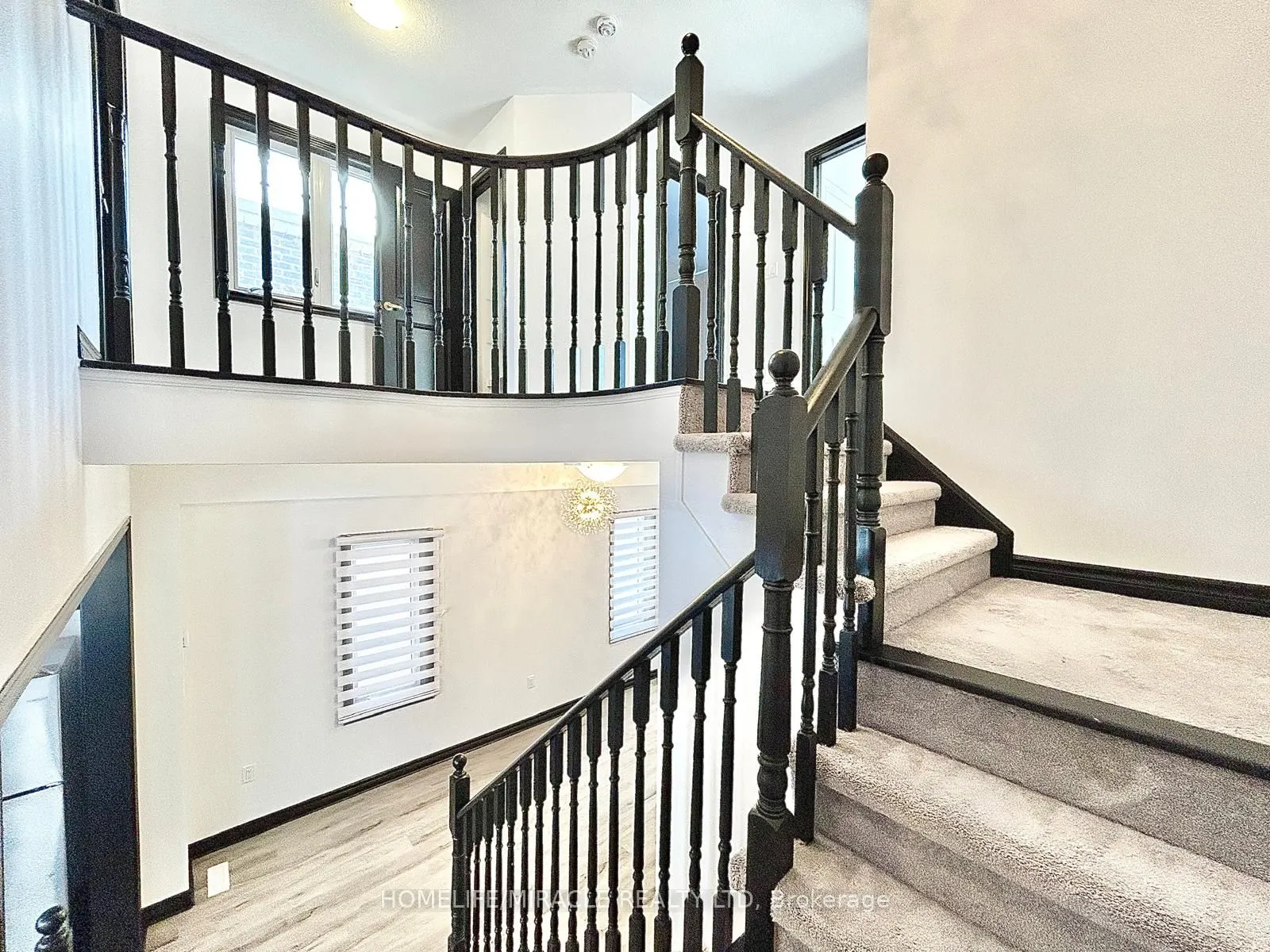 318 Ridley Crescent