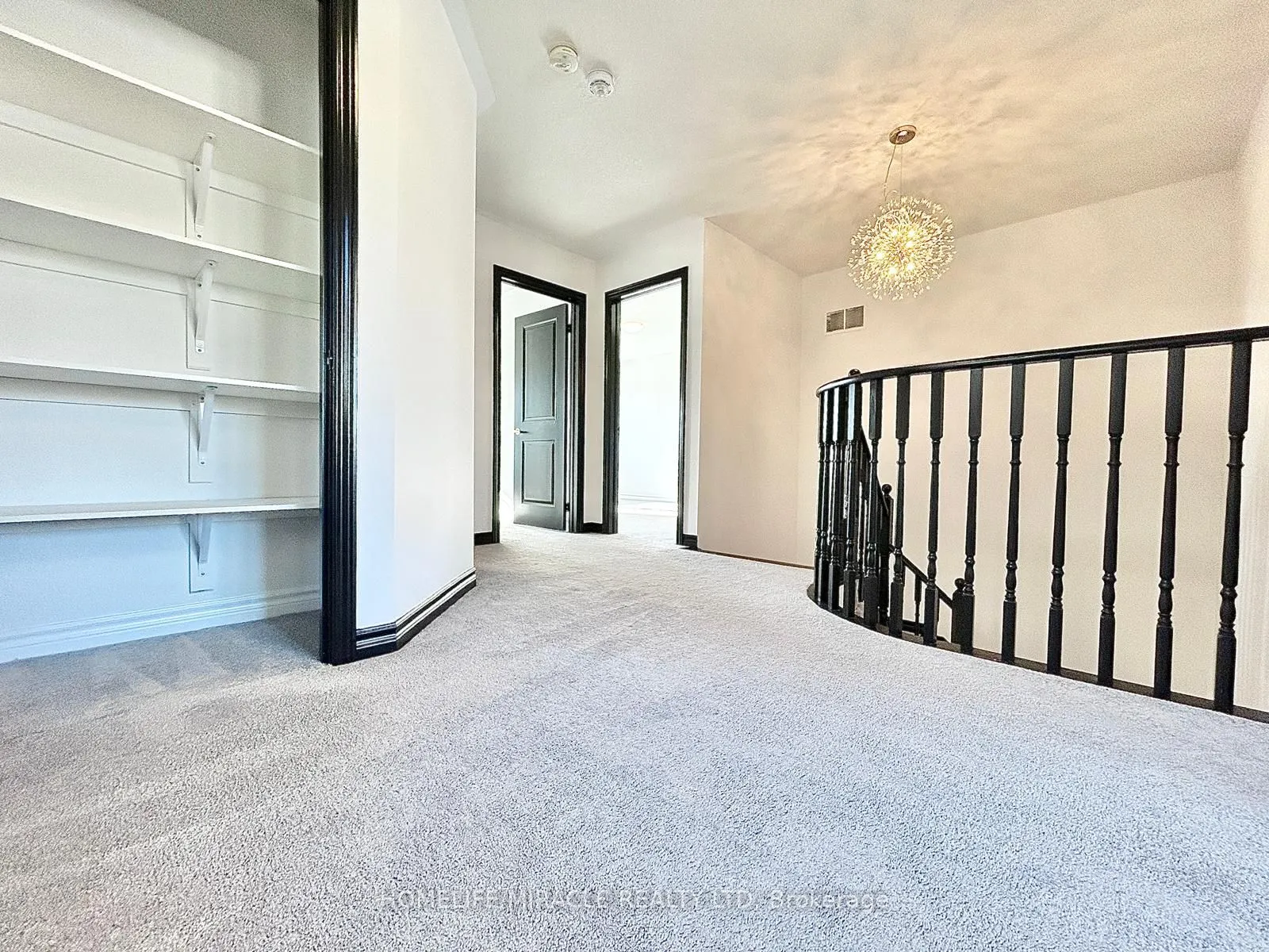 318 Ridley Crescent