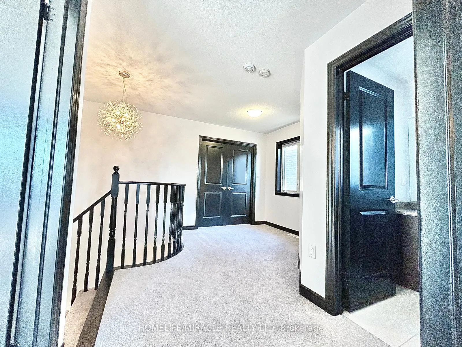 318 Ridley Crescent