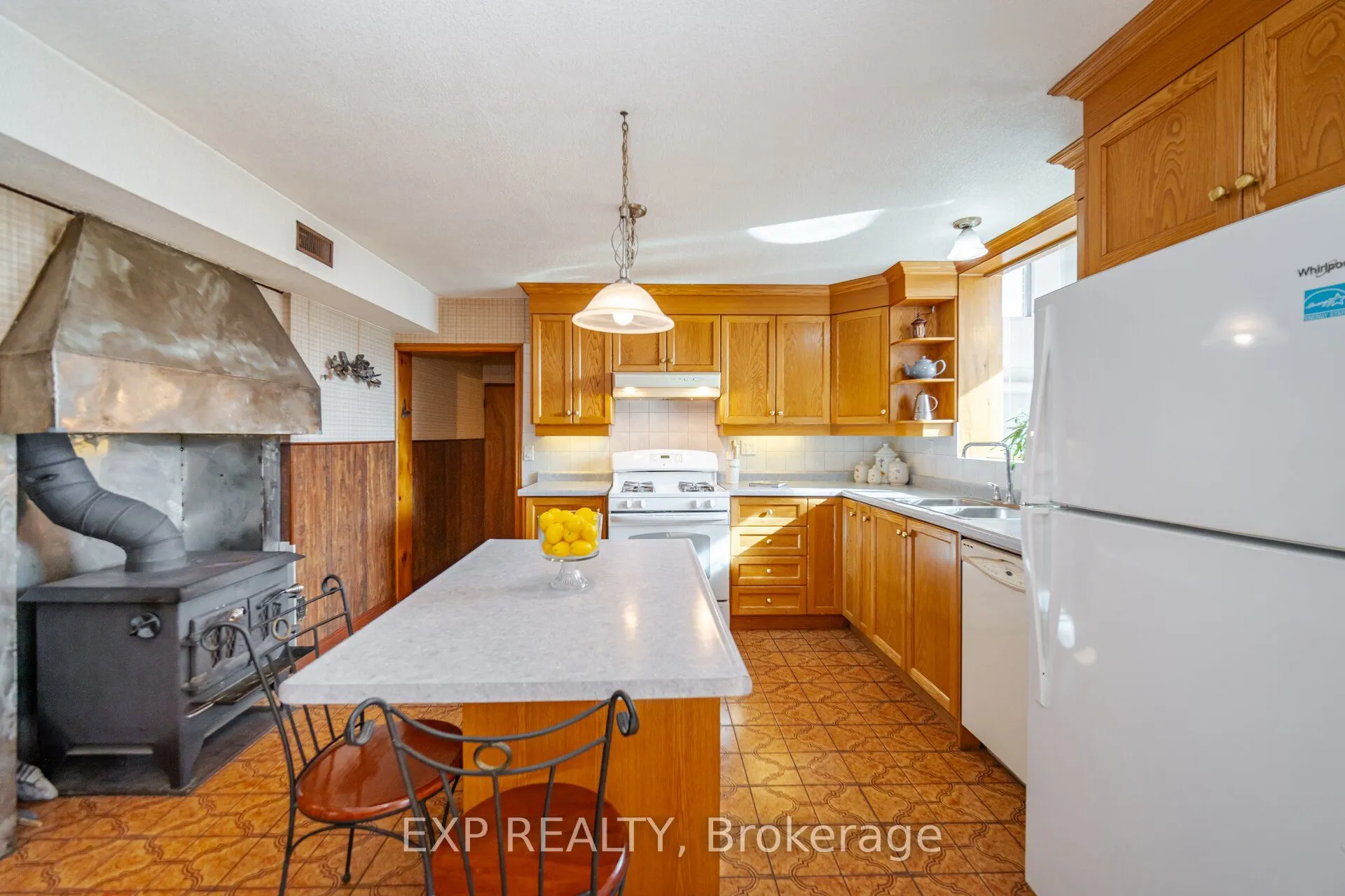 1243 Highway 5 West Highway