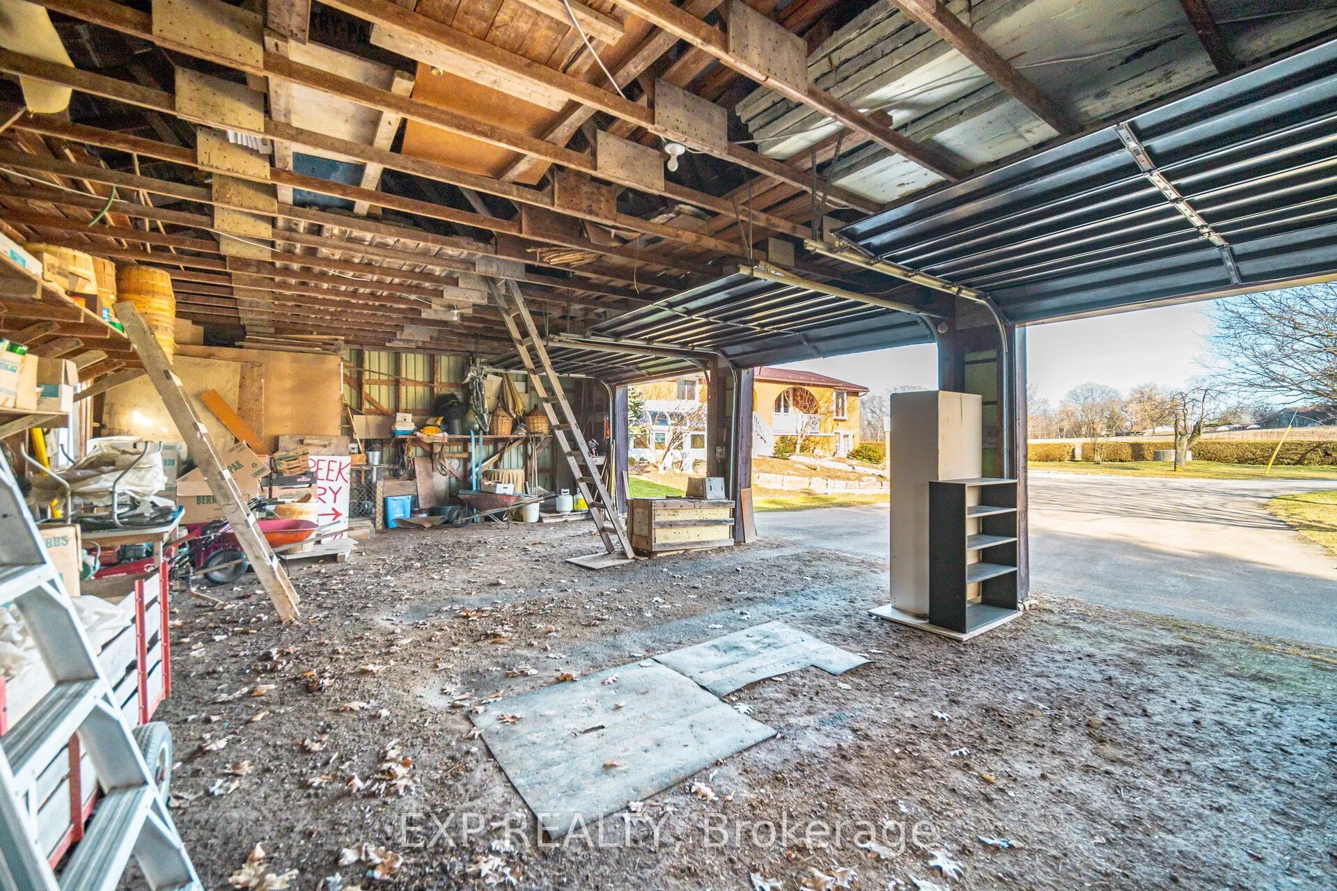 1243 Highway 5 West Highway