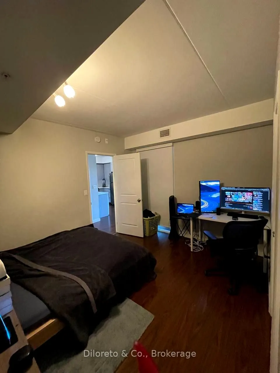 1291 Gordon Street, #218