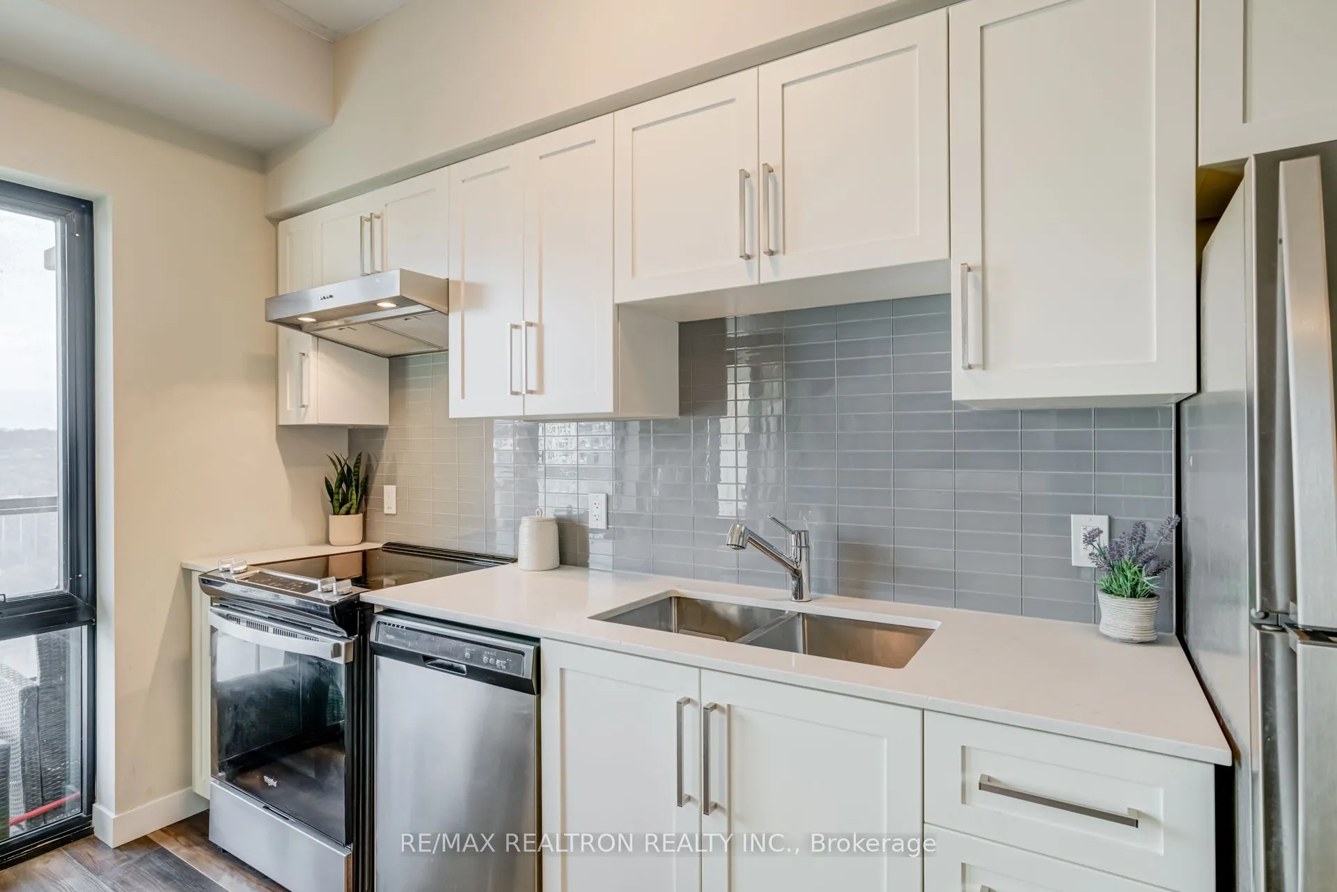15 Queen Street S, #1701