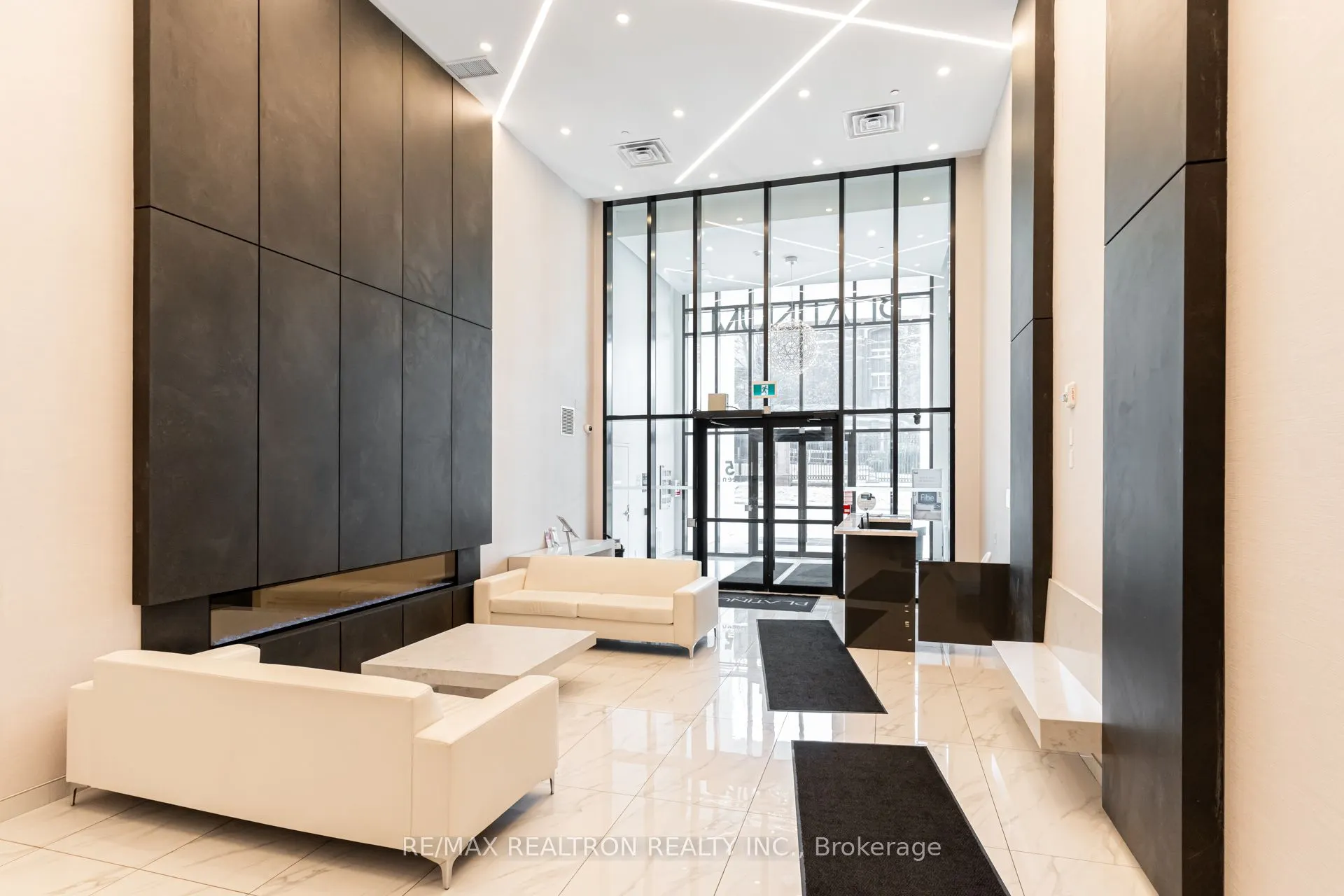 15 Queen Street S, #1701