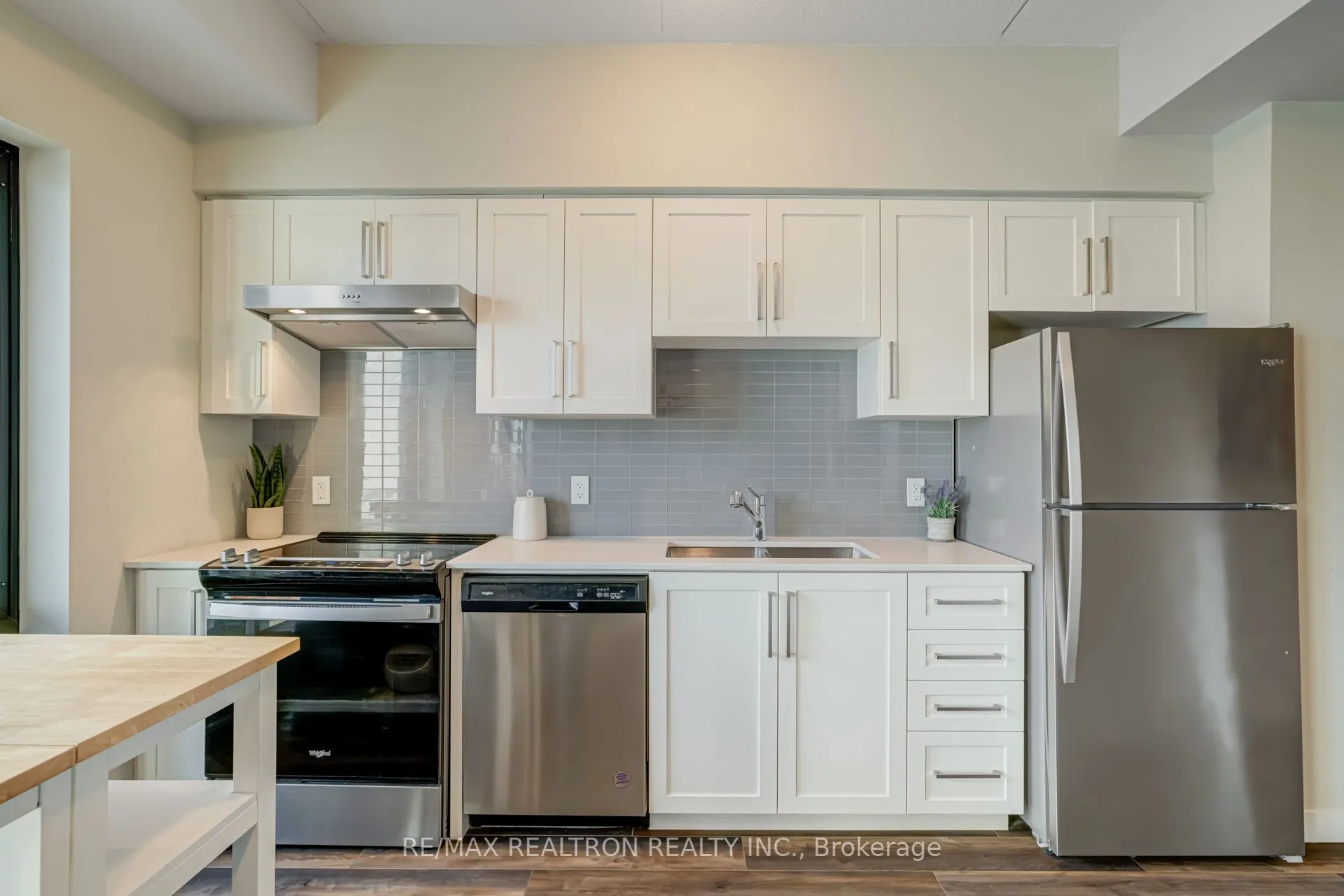 15 Queen Street S, #1701