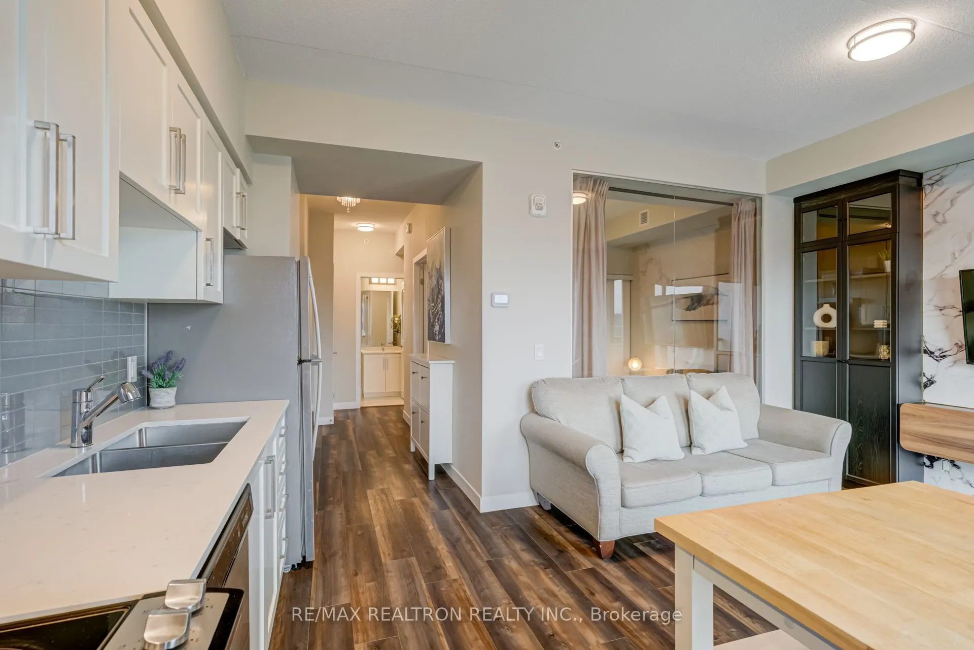 15 Queen Street S, #1701