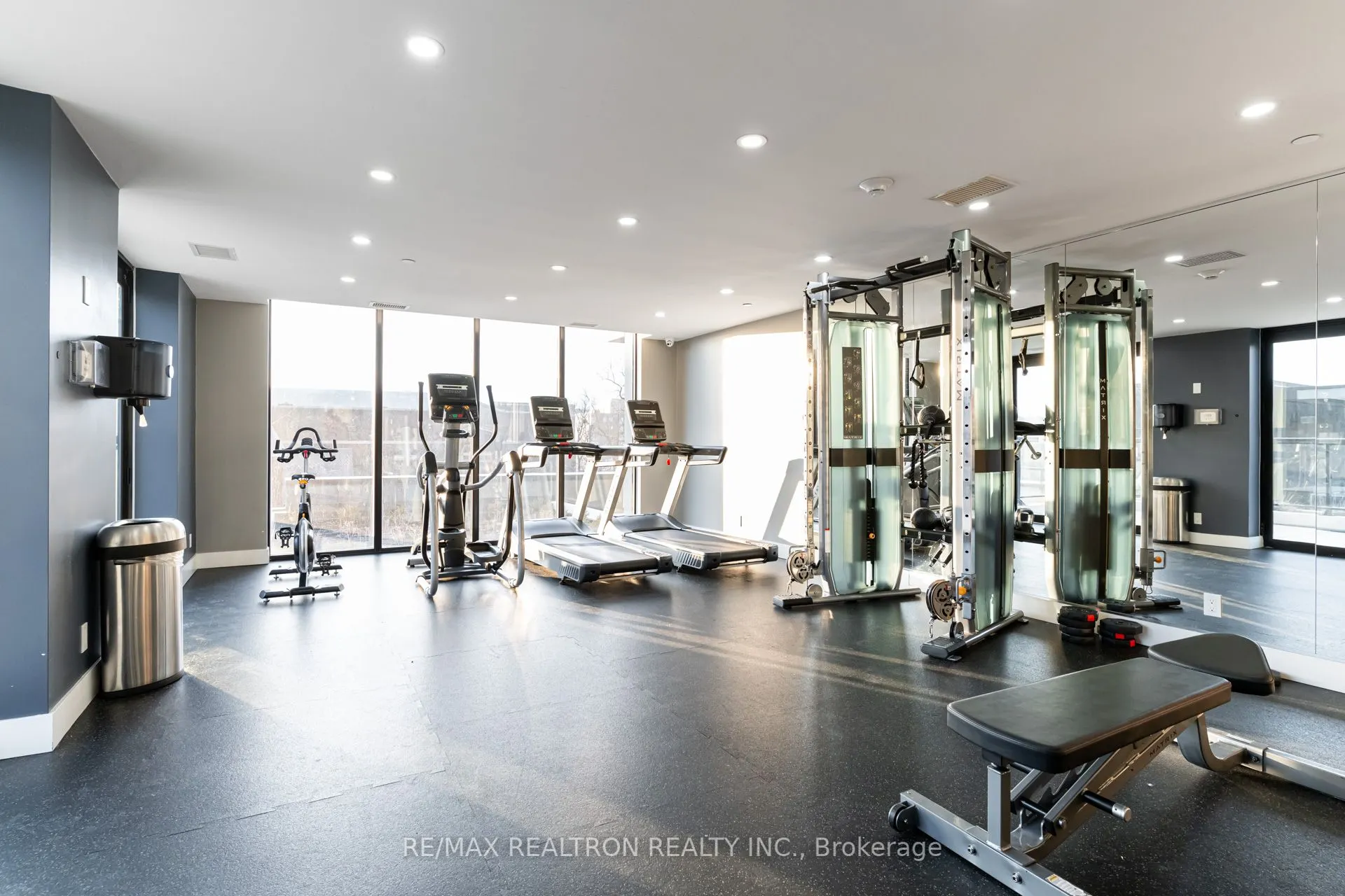 15 Queen Street S, #1701