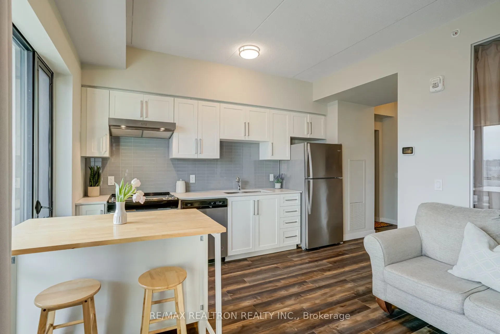 15 Queen Street S, #1701