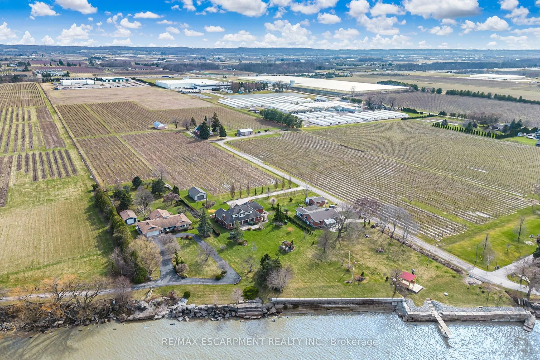 3503 Lakeshore Road