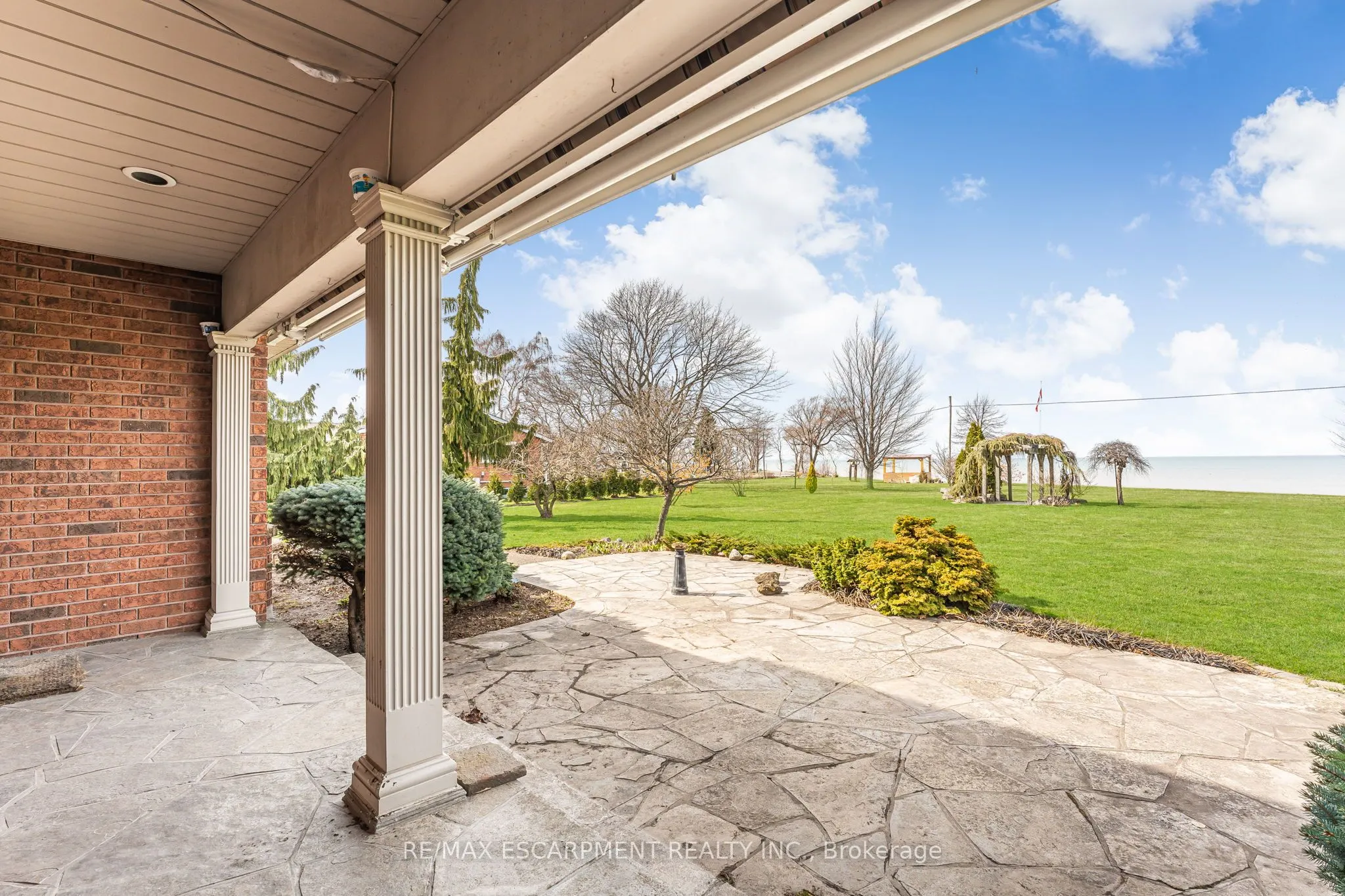 3503 Lakeshore Road
