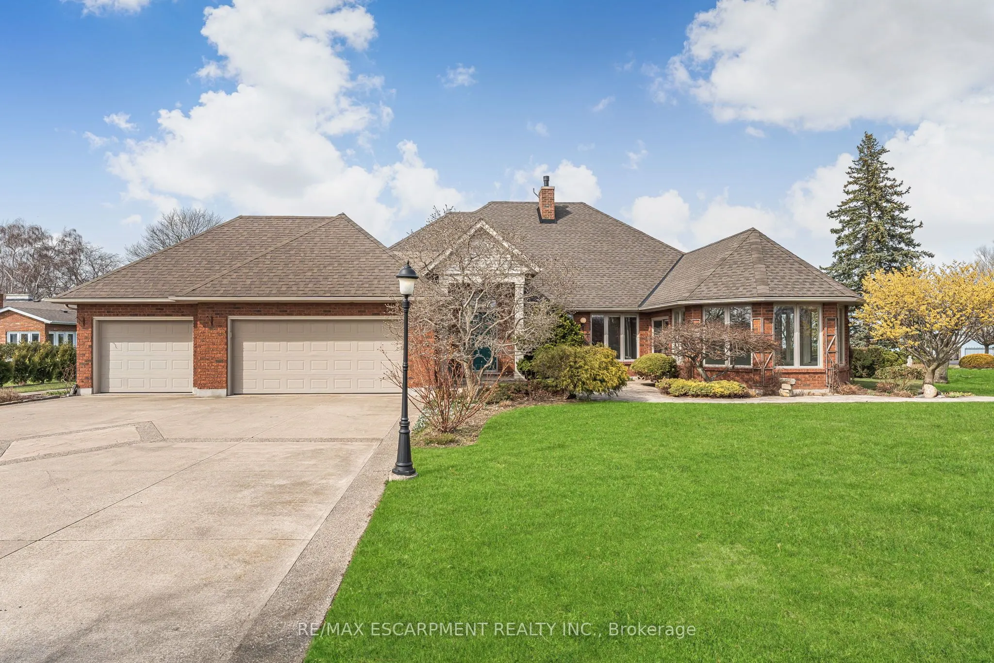 3503 Lakeshore Road