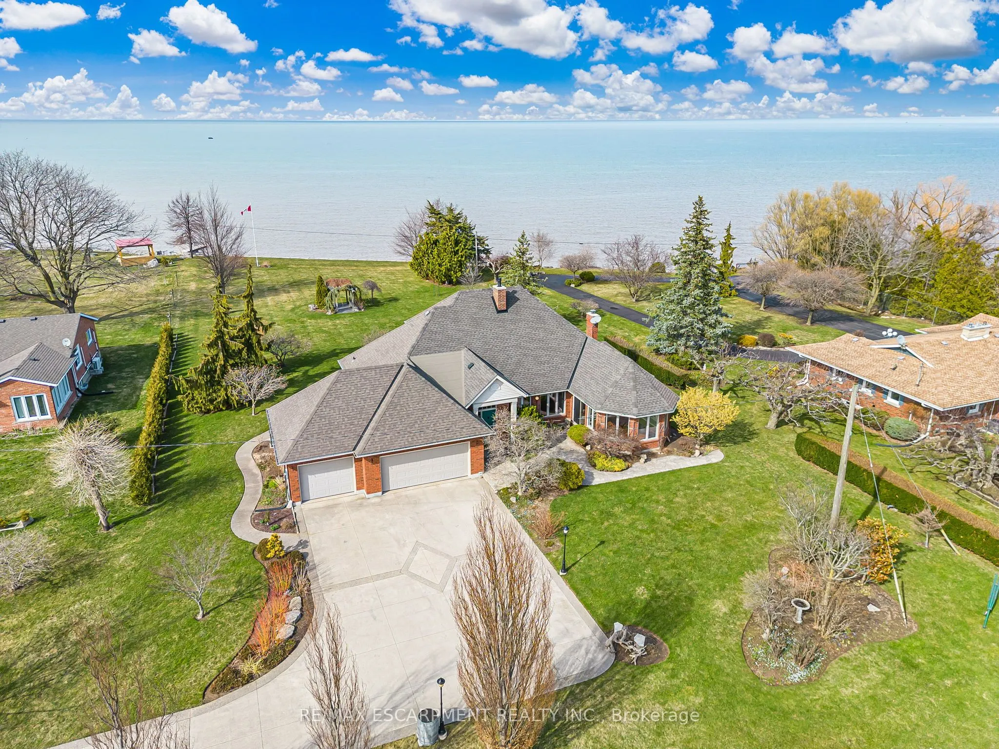 3503 Lakeshore Road