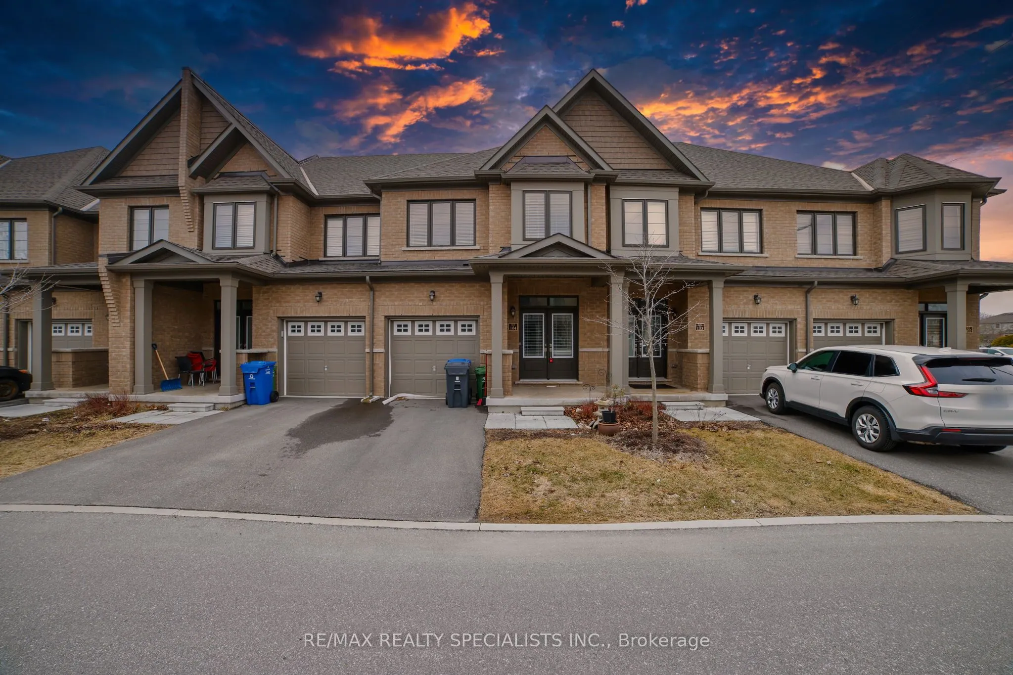 166 Deerpath Drive, #104