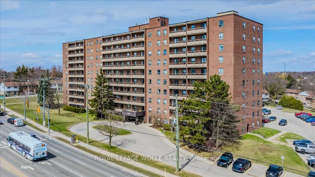 1100 Courtland Avenue E, #208