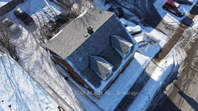 2139 Kingsway Drive
