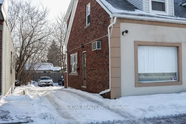 2139 Kingsway Drive