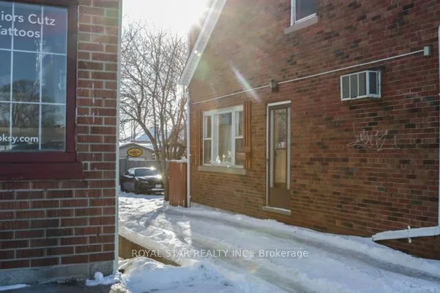 2139 Kingsway Drive