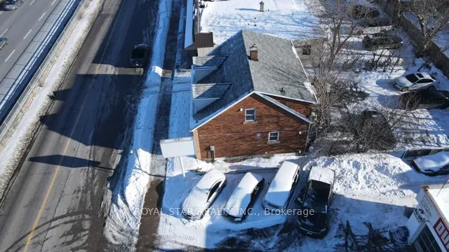 2139 Kingsway Drive