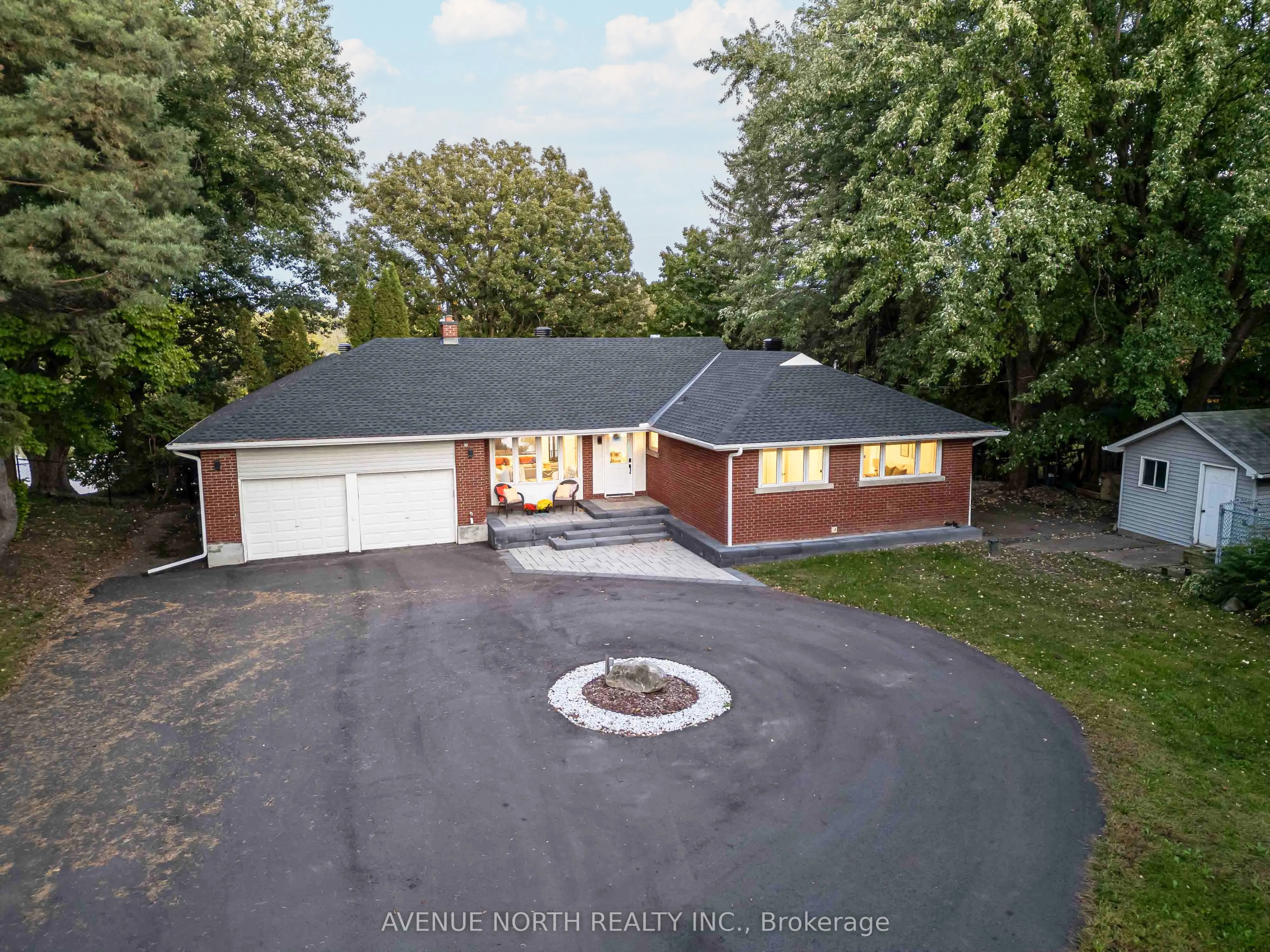 3027 Prince Of Wales Drive