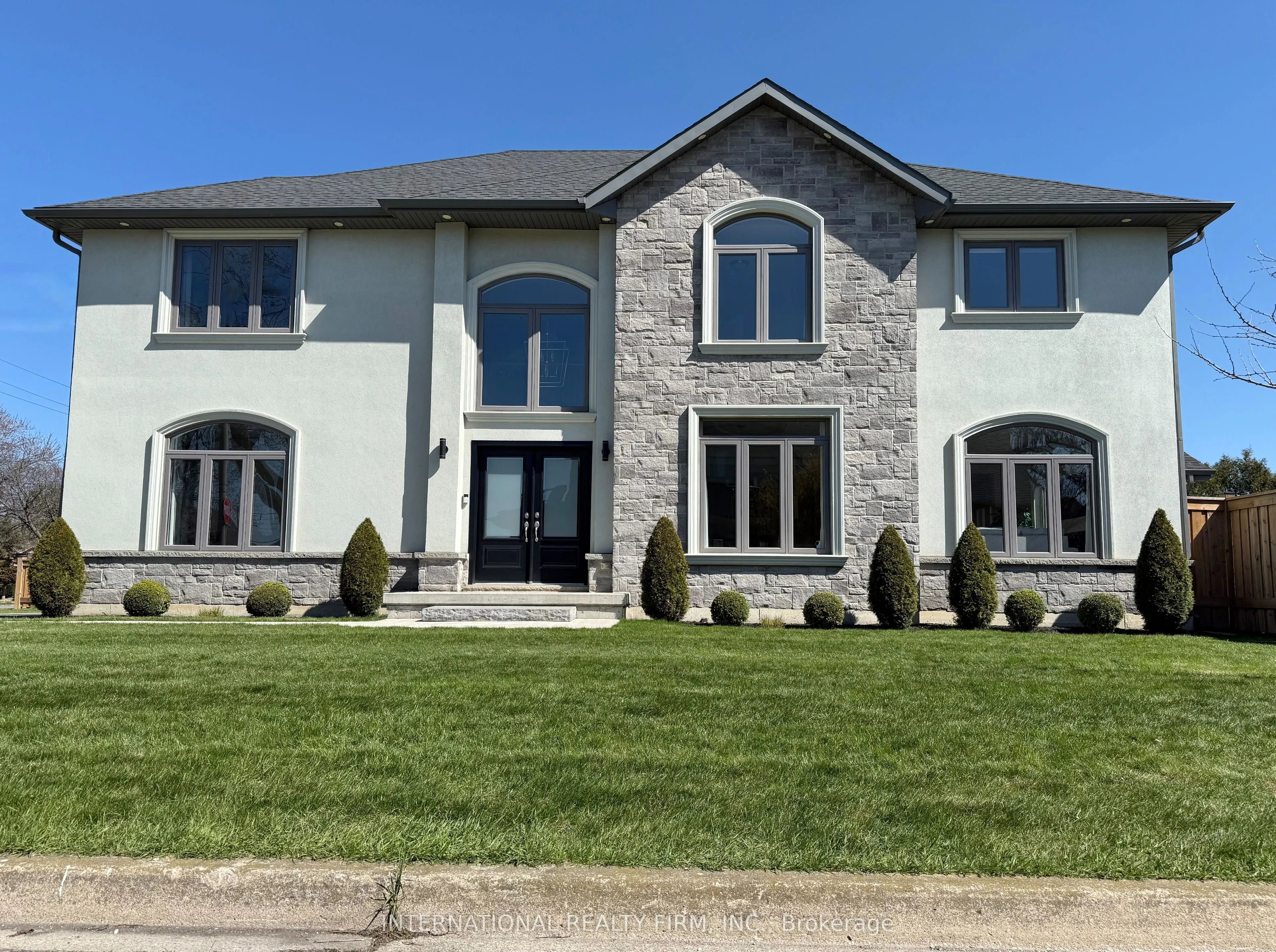 14 Lakeview Drive