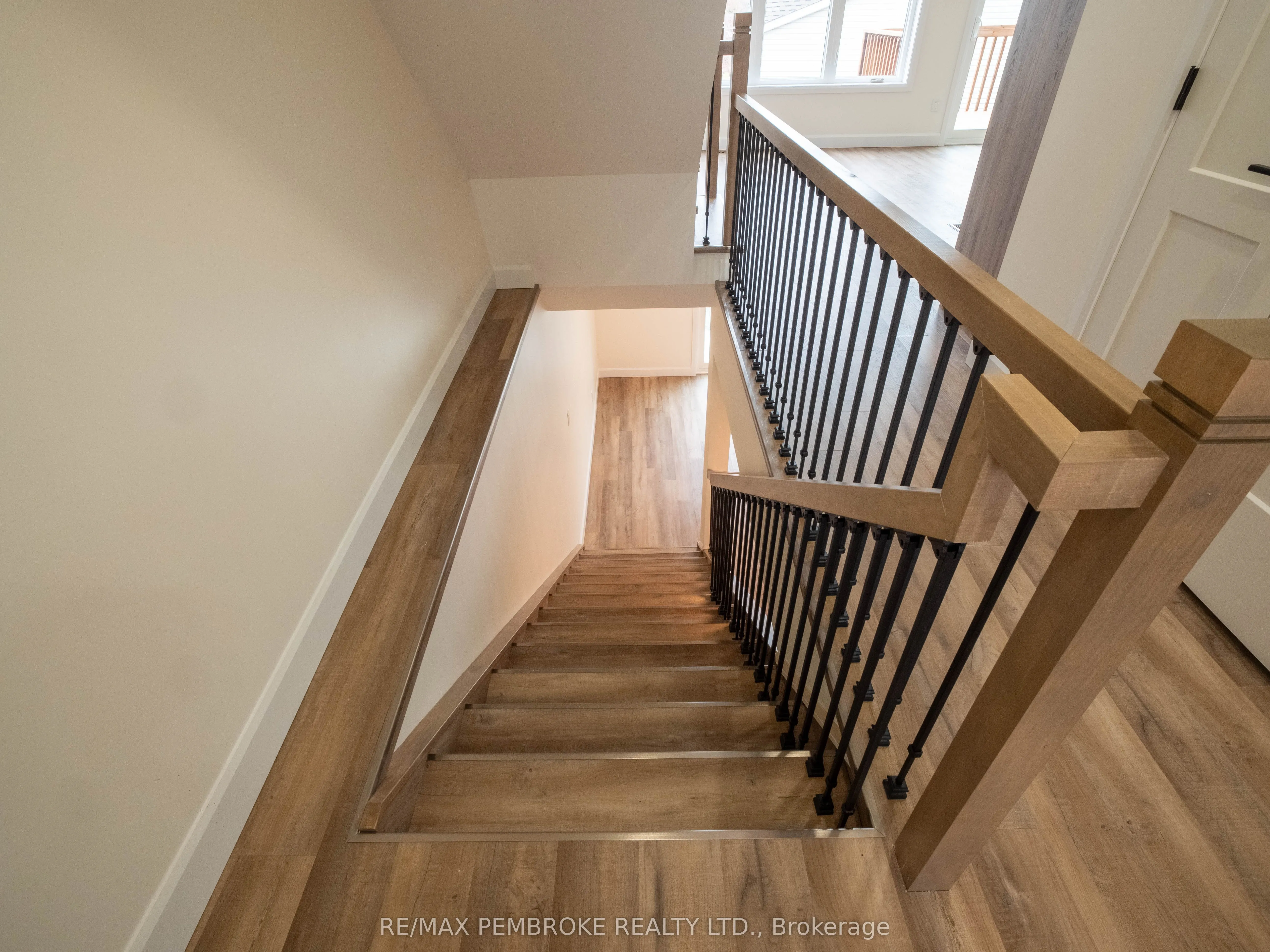 11 NORTHBROOK Street