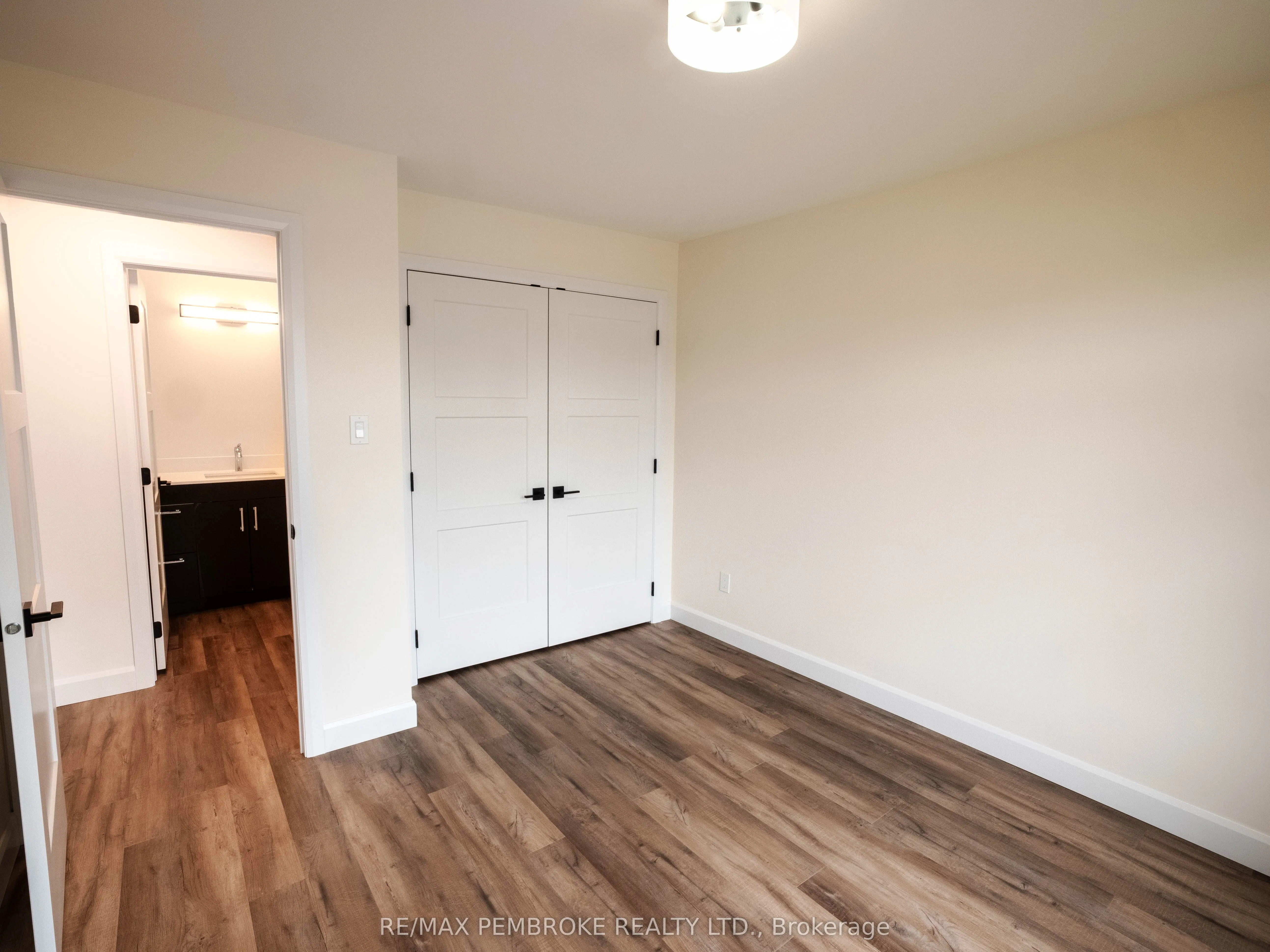 11 NORTHBROOK Street