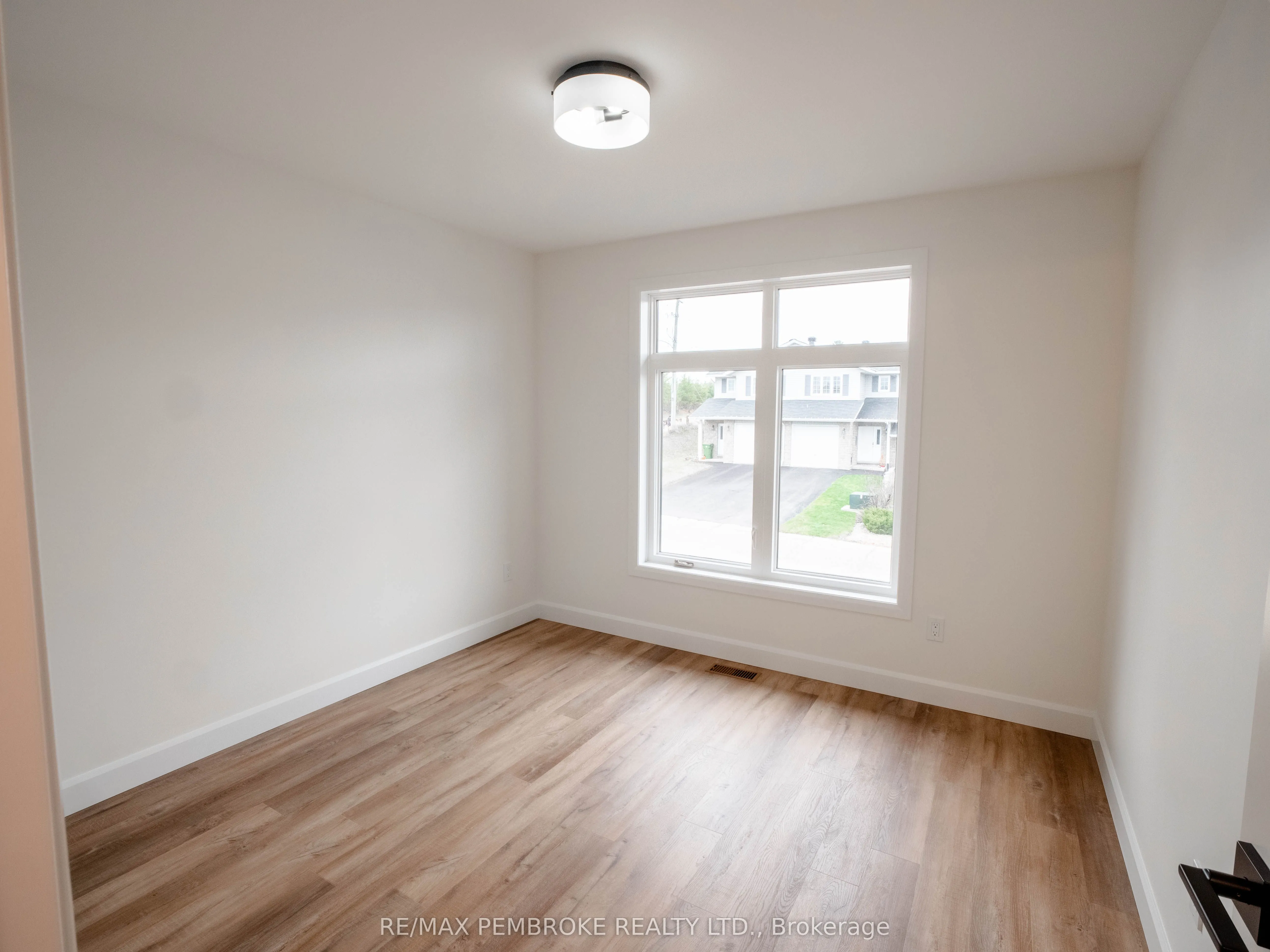 11 NORTHBROOK Street