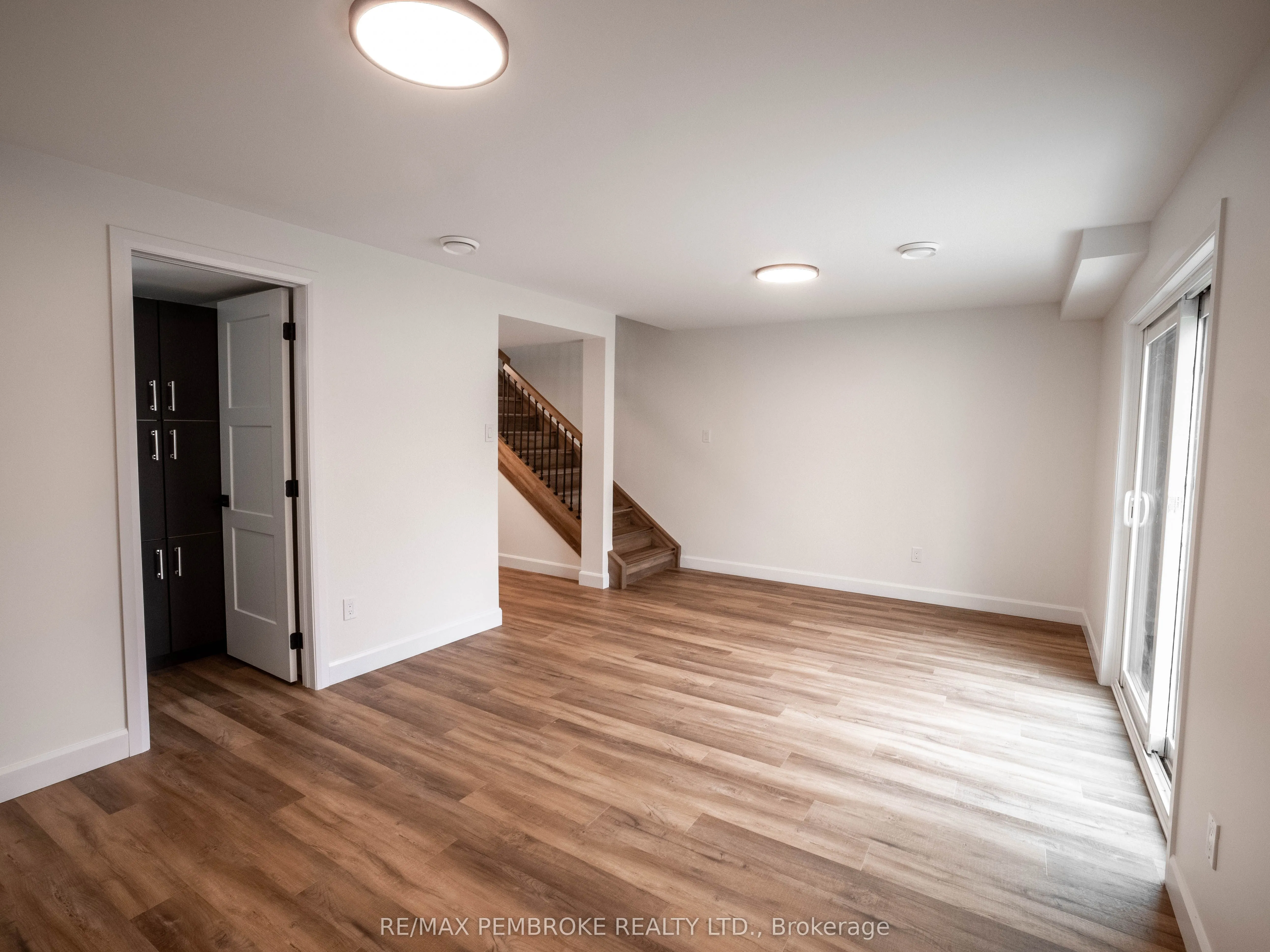 11 NORTHBROOK Street