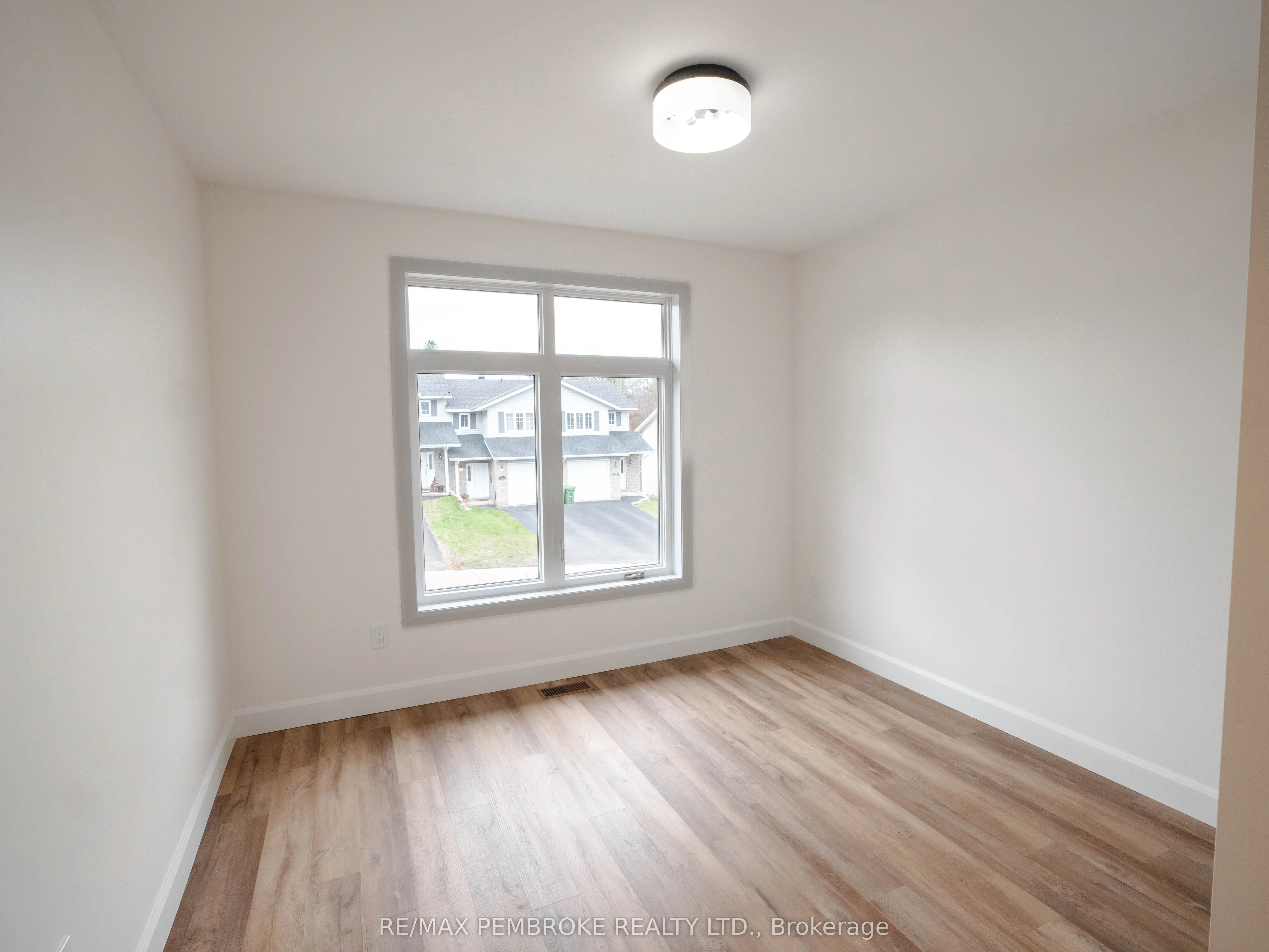 11 NORTHBROOK Street