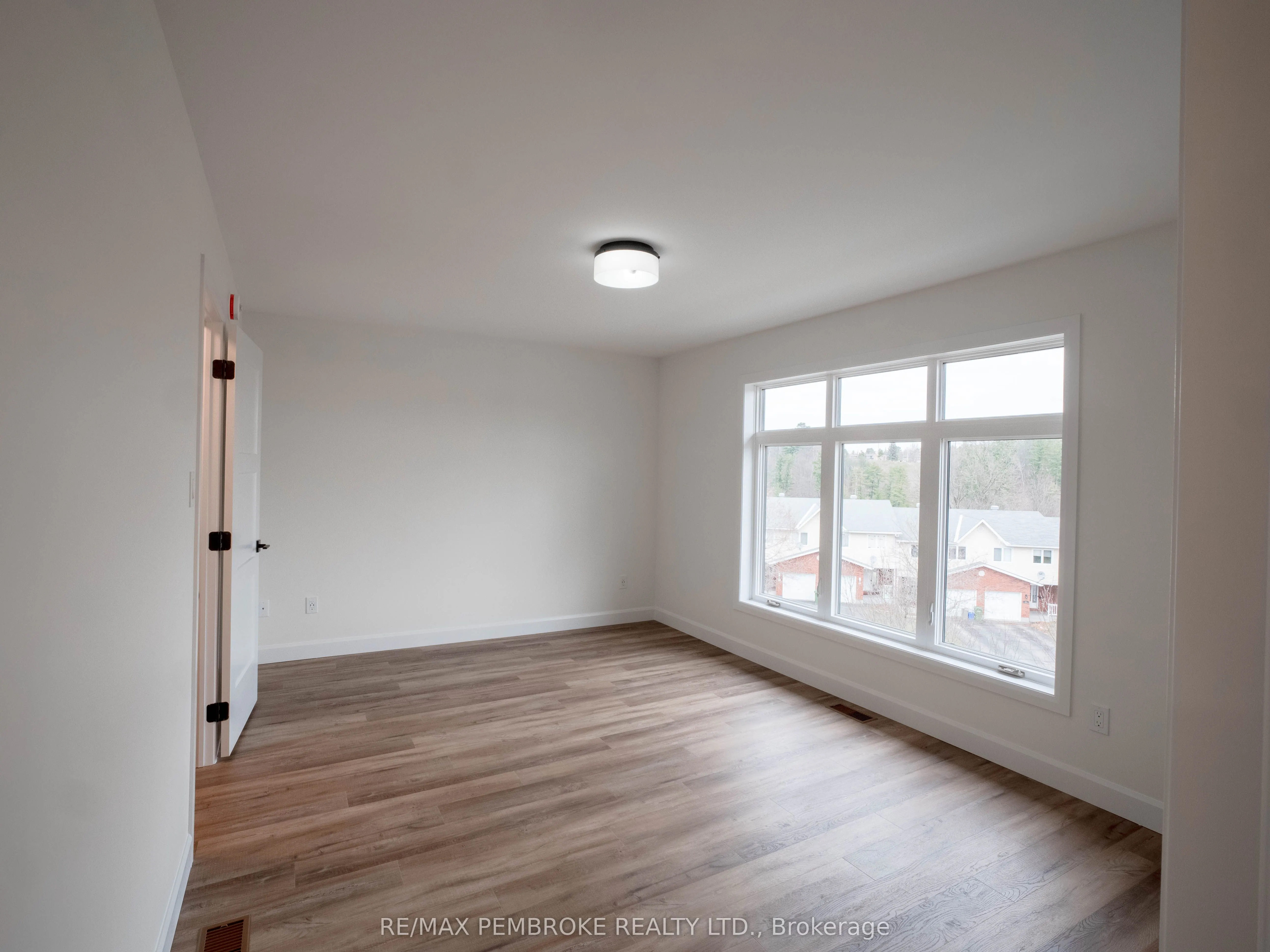 11 NORTHBROOK Street