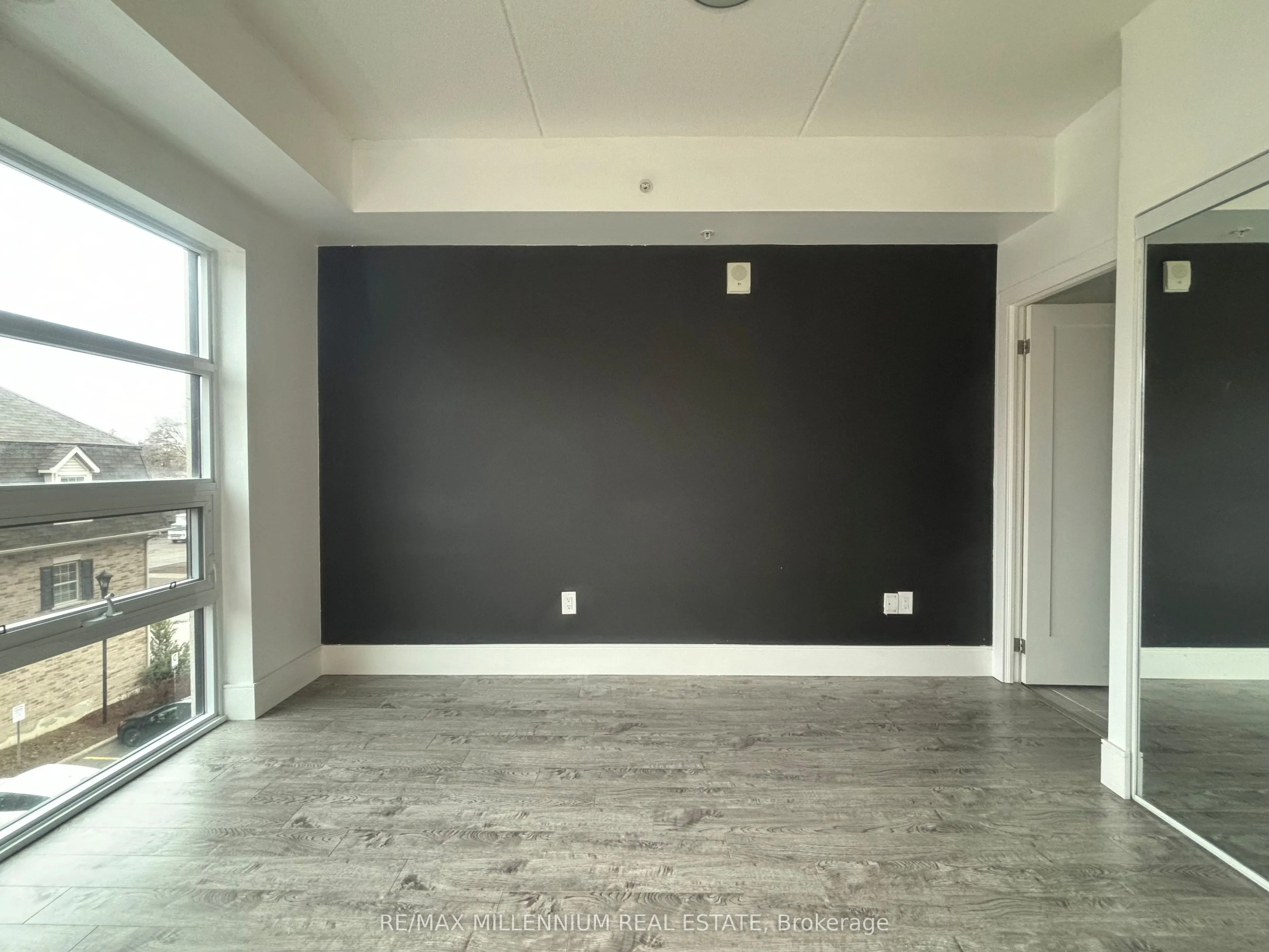 15 Prince Albert Boulevard #312