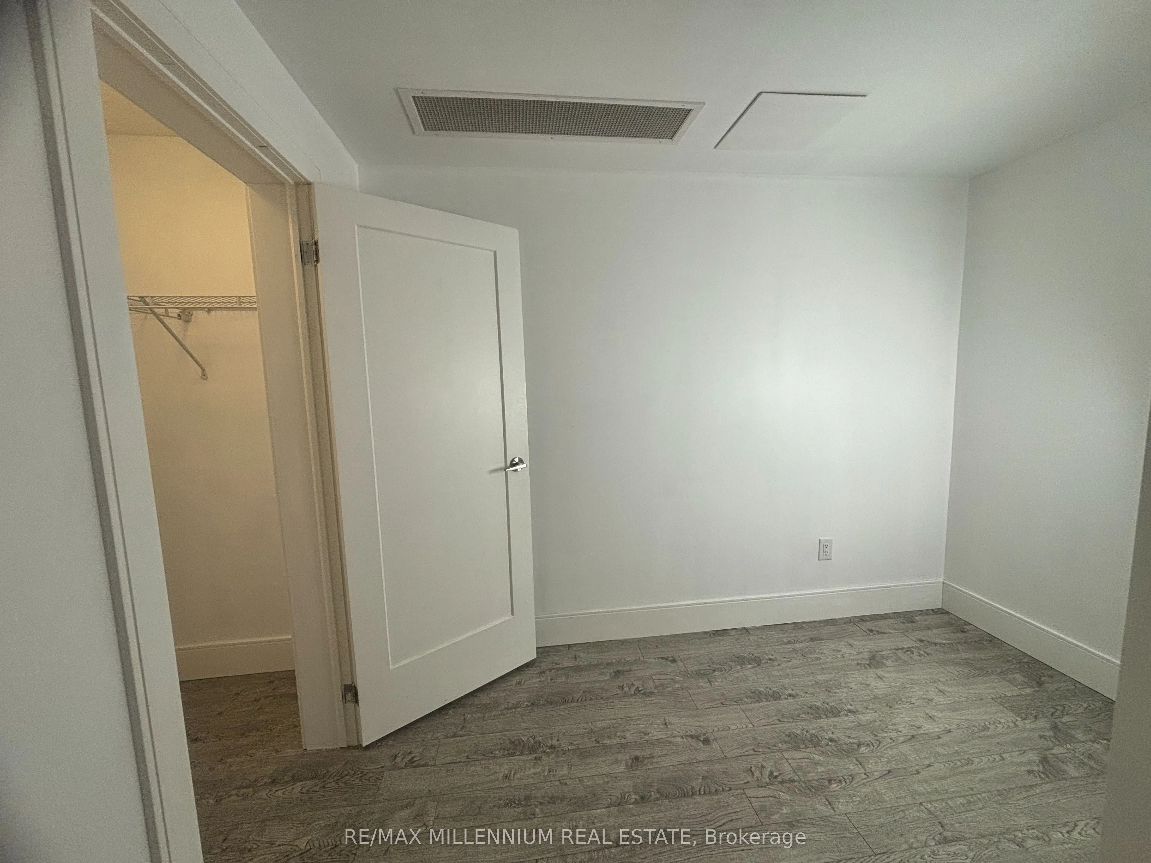 15 Prince Albert Boulevard #312
