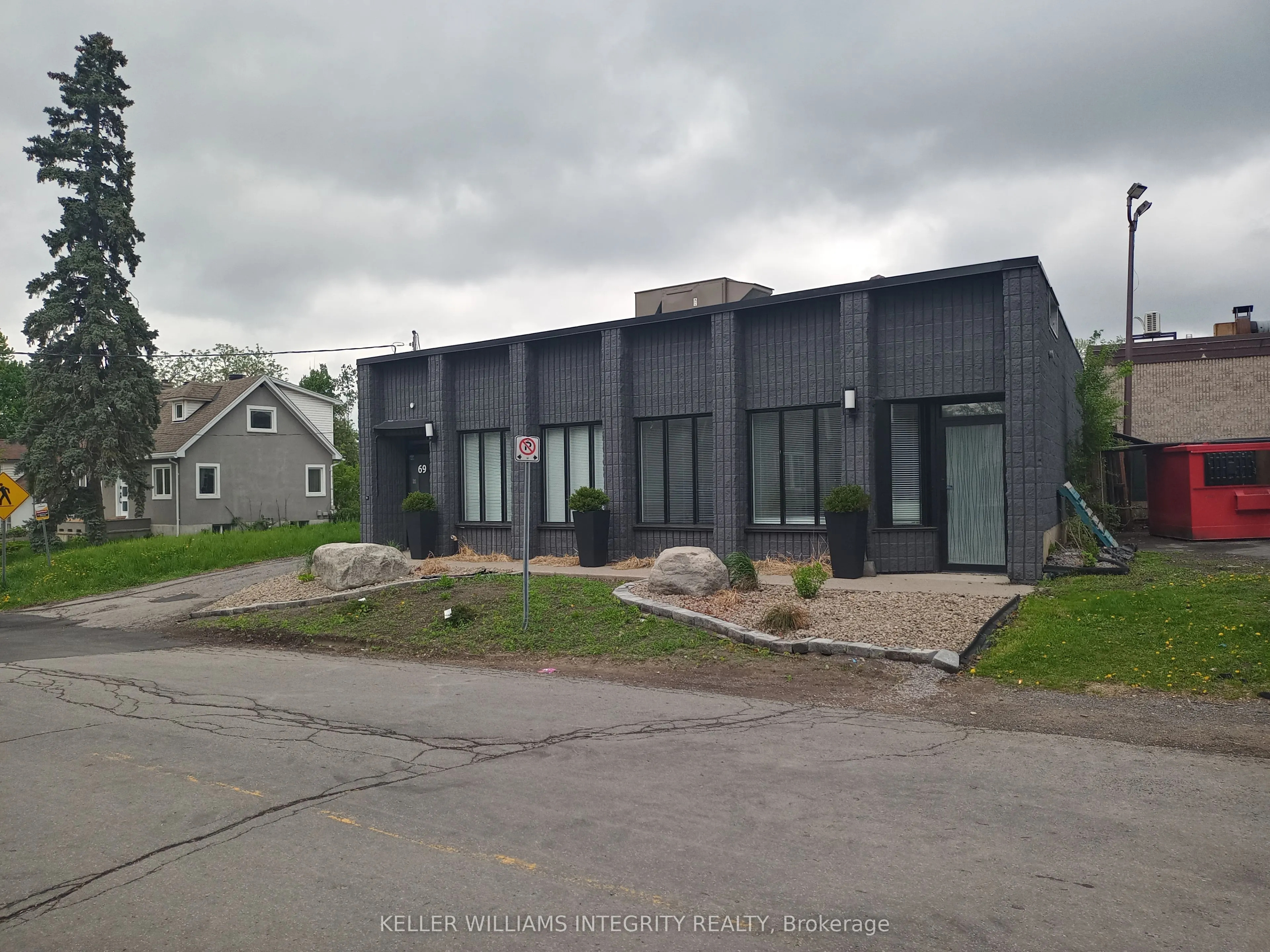 69 Kempster Avenue