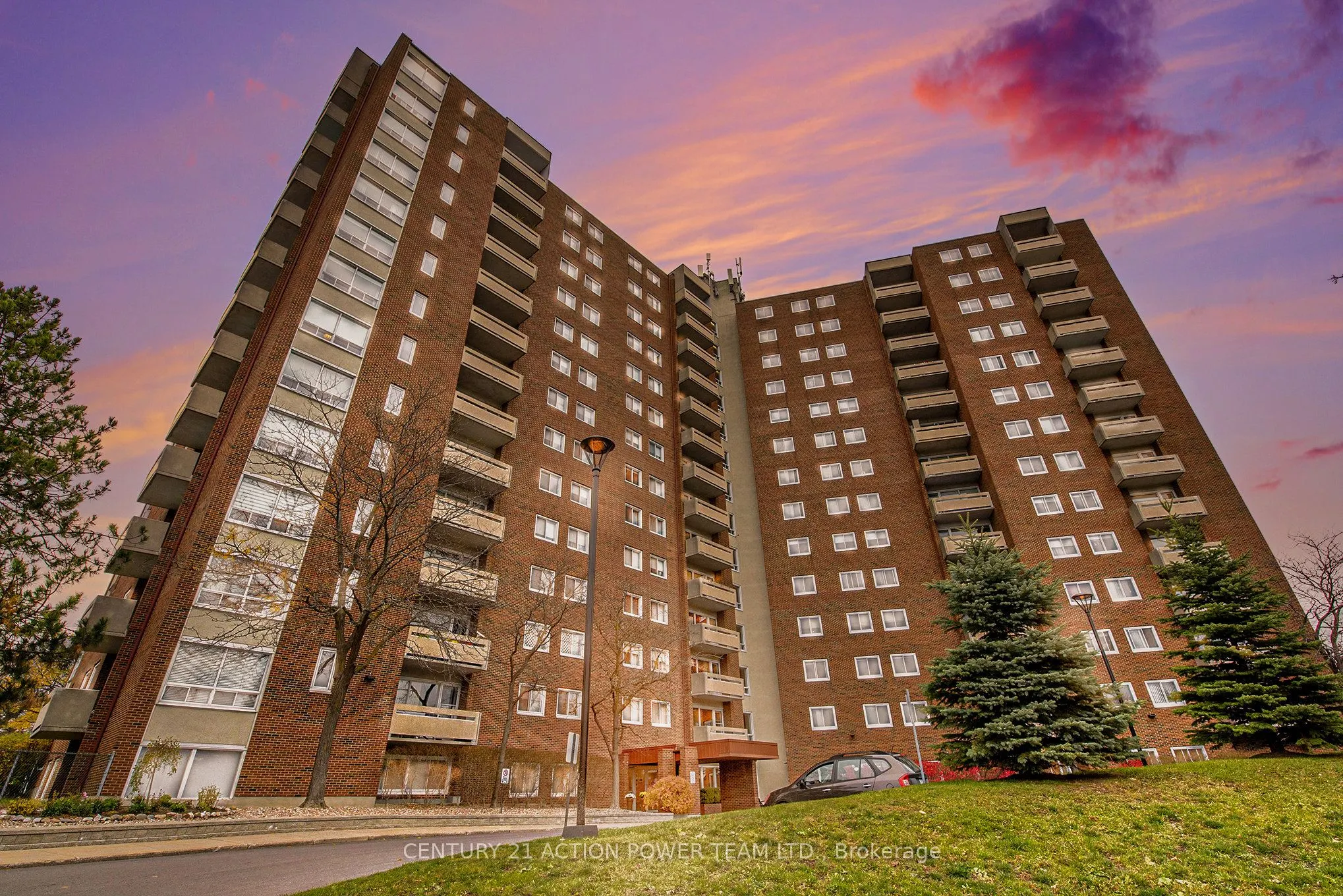 915 Elmsmere Road, #707