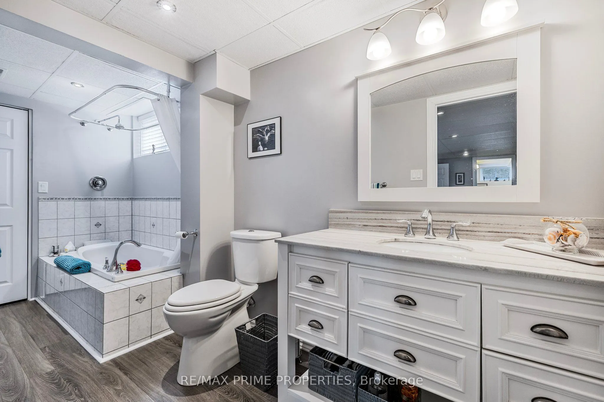 102 FENELON DR Drive
