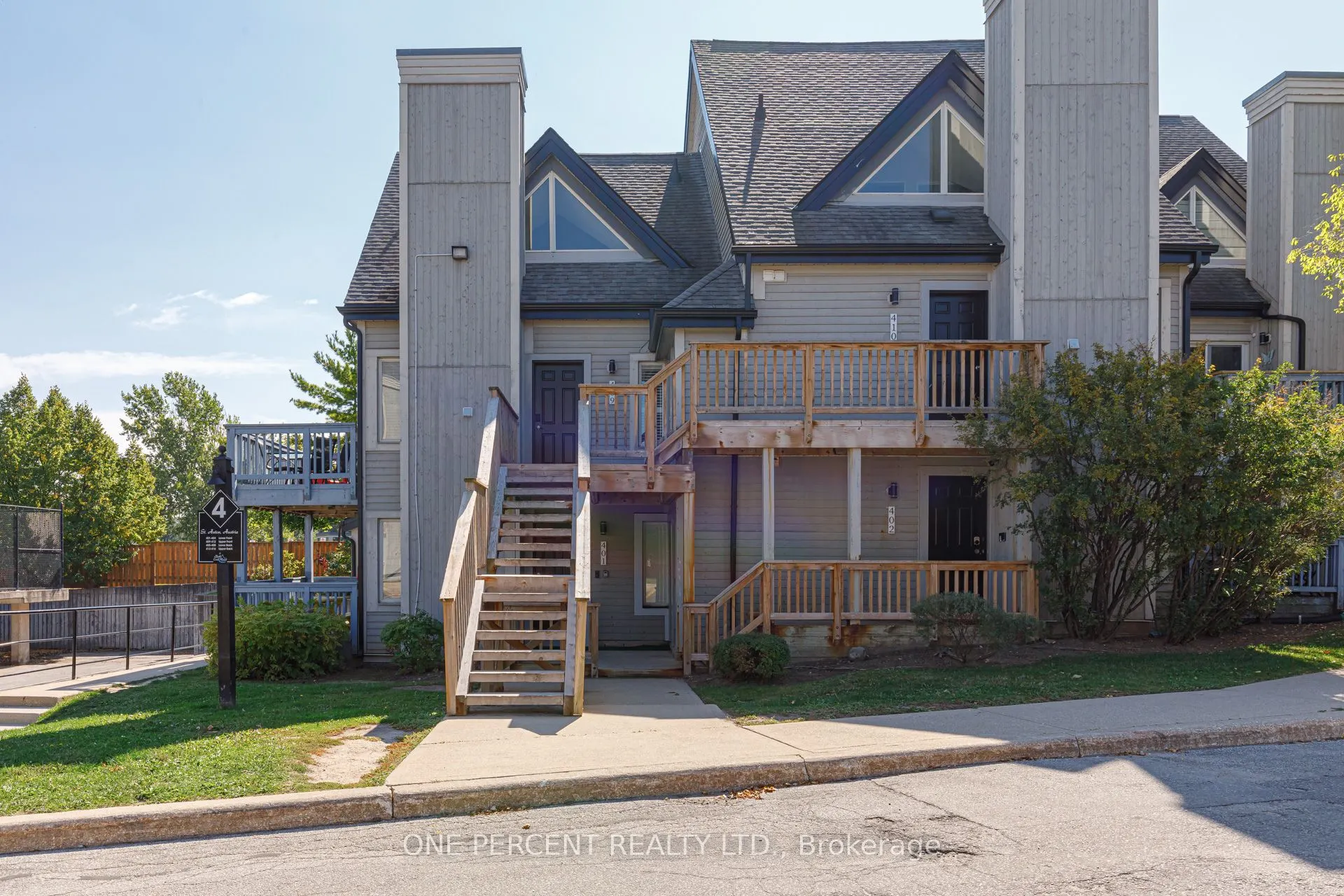 796468 19 GREY Road, #401
