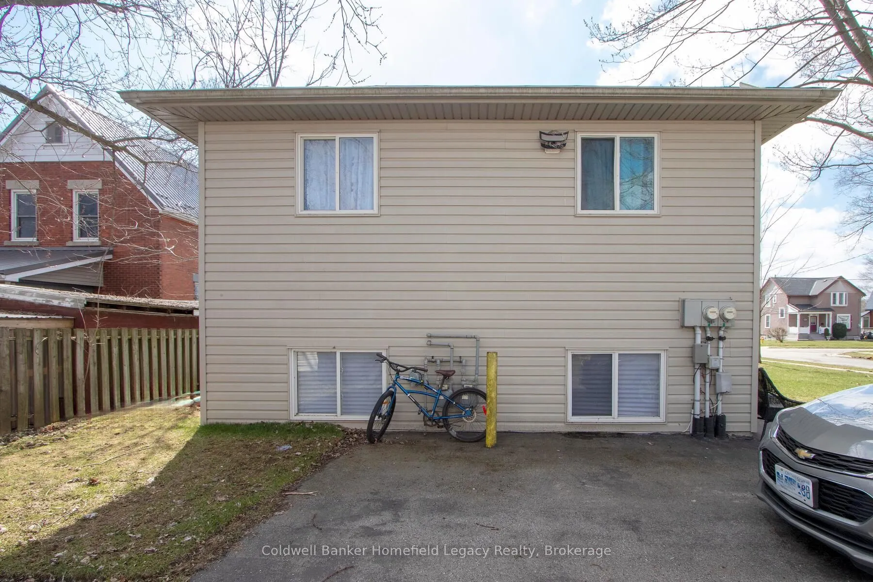 17 LAURIER Street