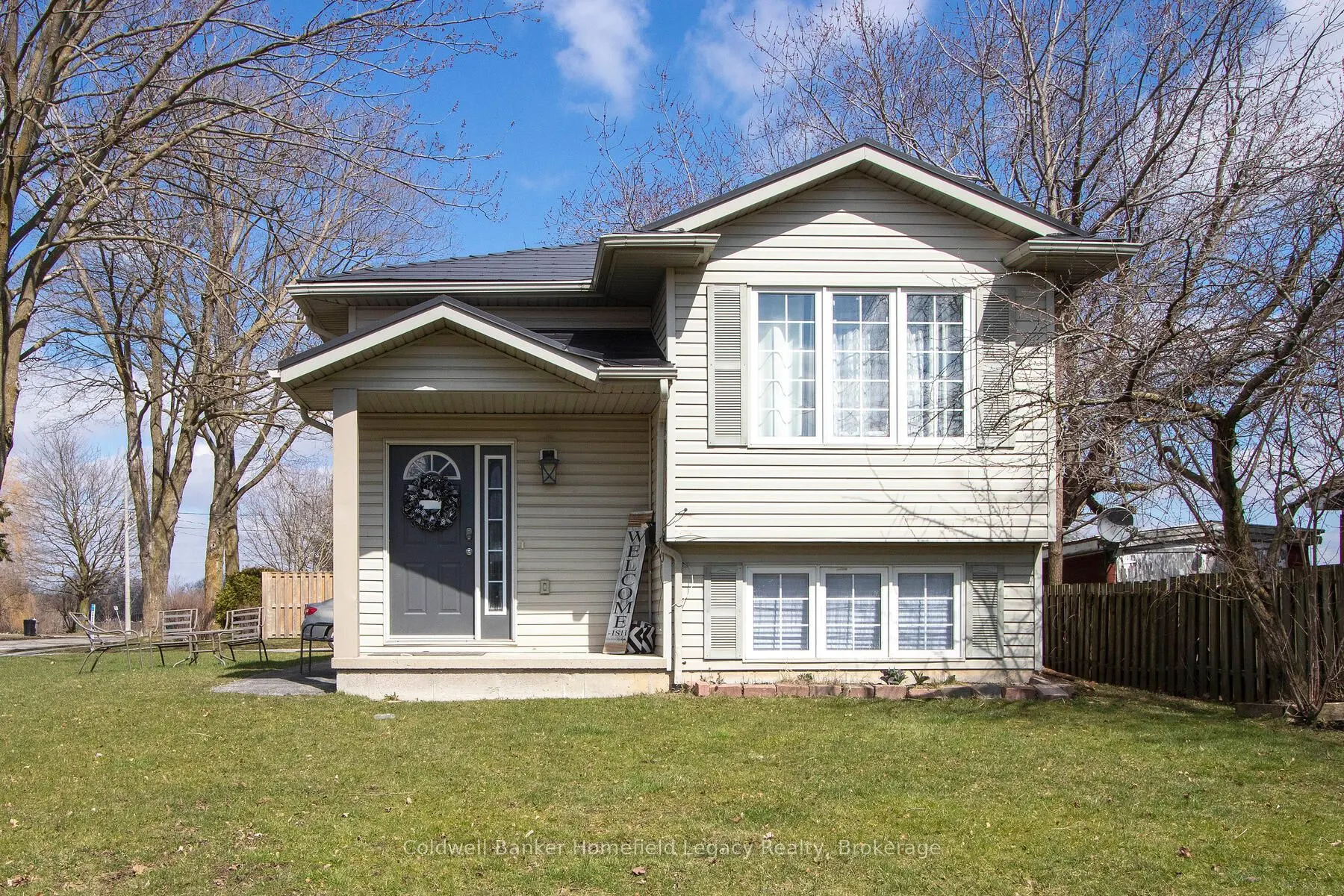 17 LAURIER Street