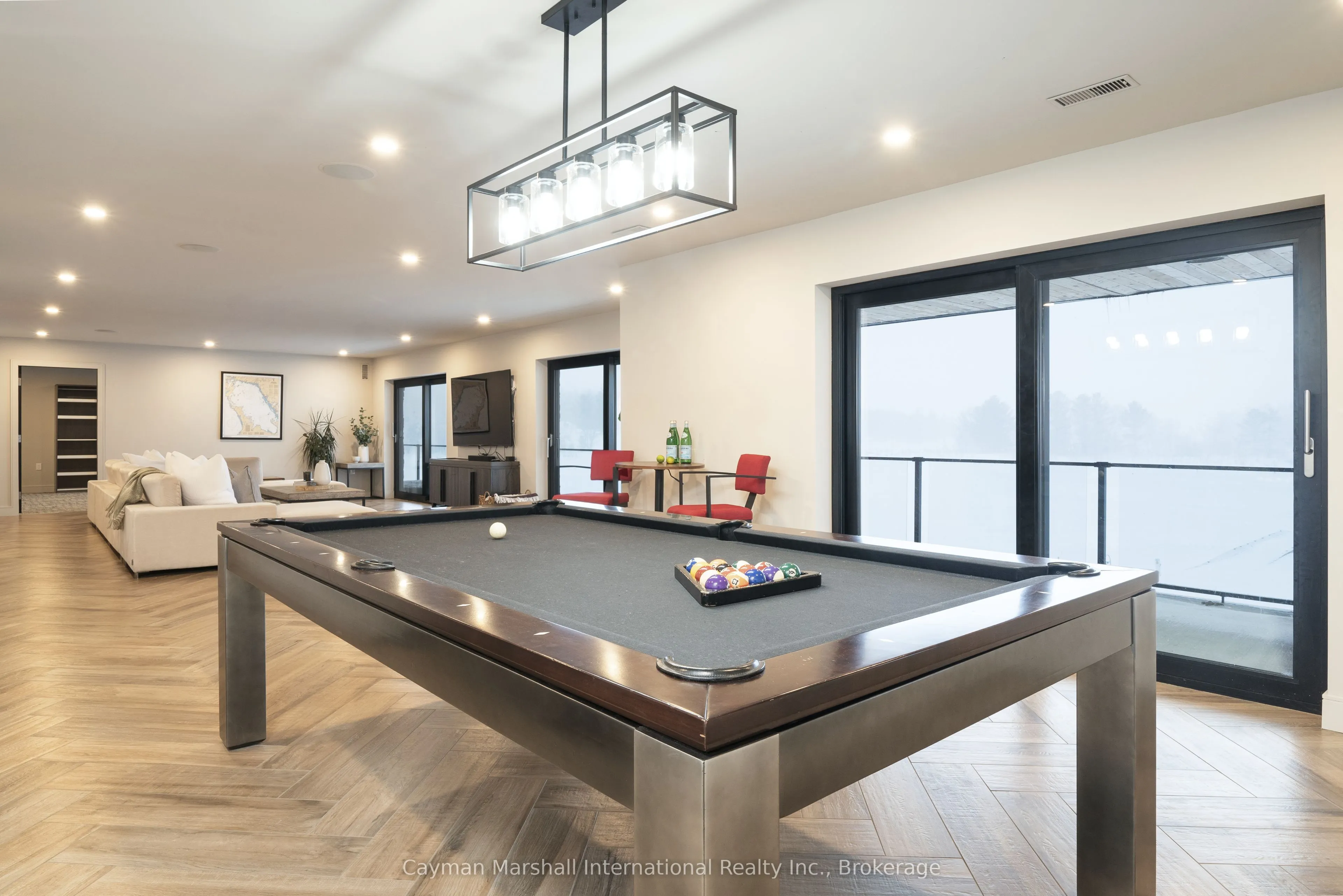 47B GEORGE HUNT MEMORIAL Drive W