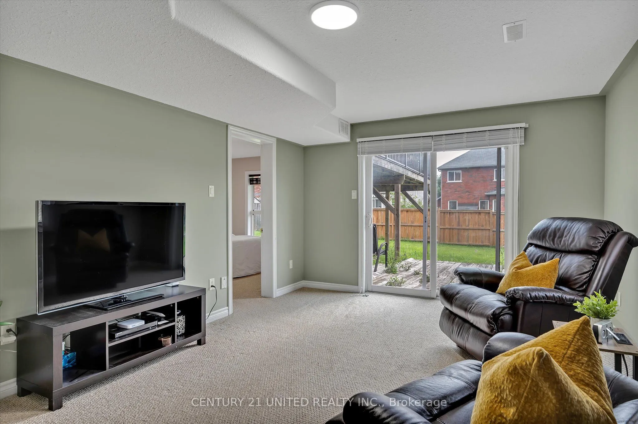 213 Farrier Crescent