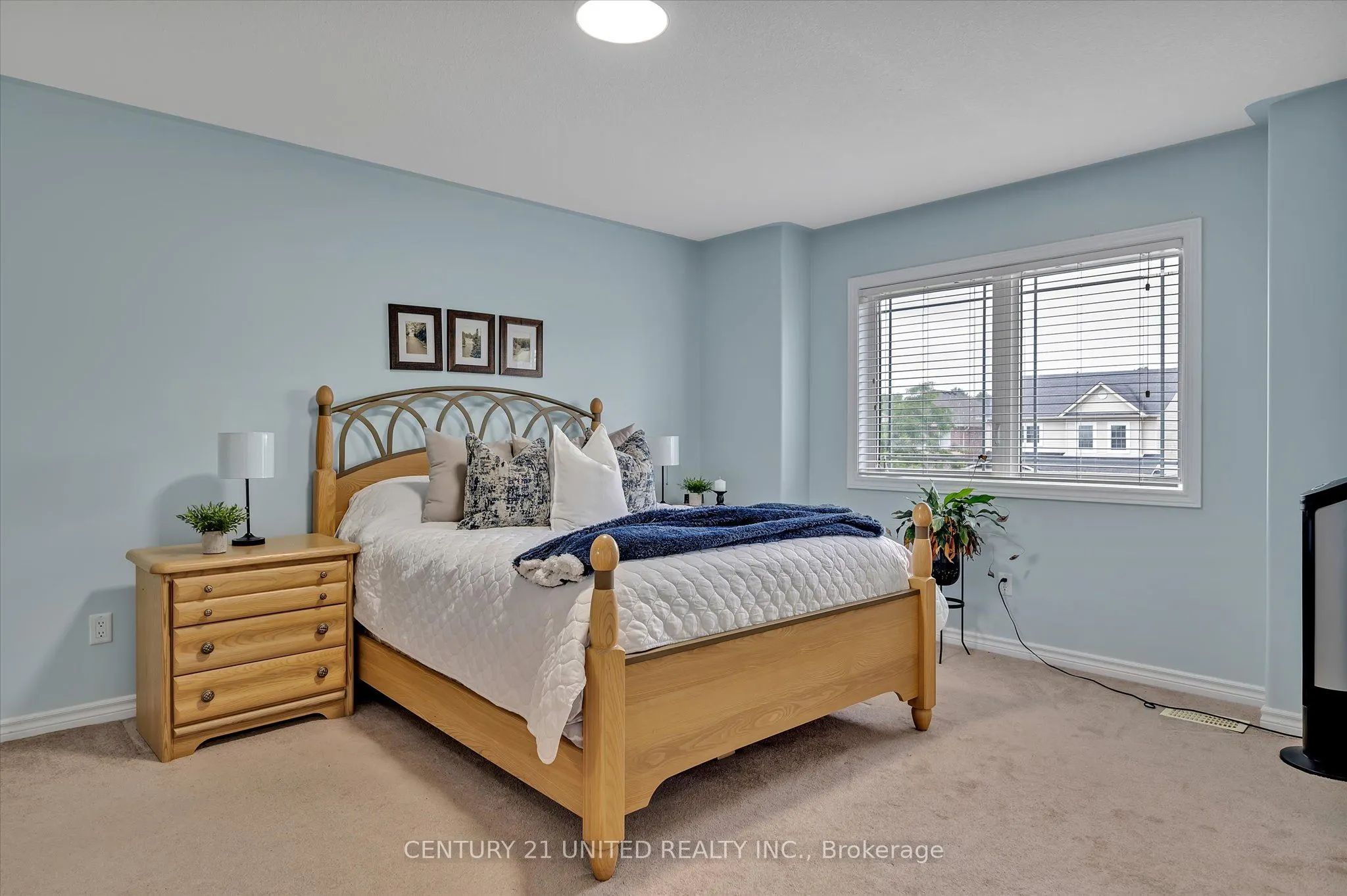 213 Farrier Crescent