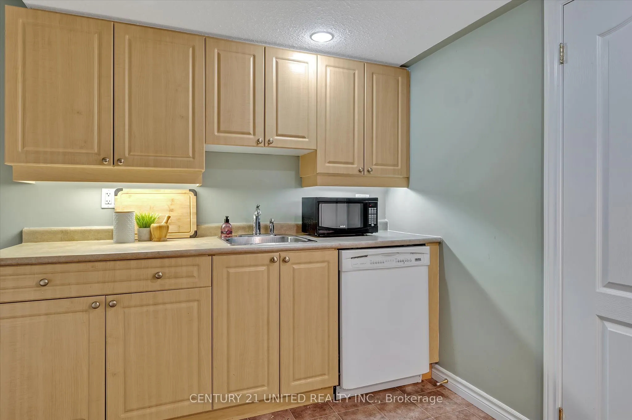 213 Farrier Crescent