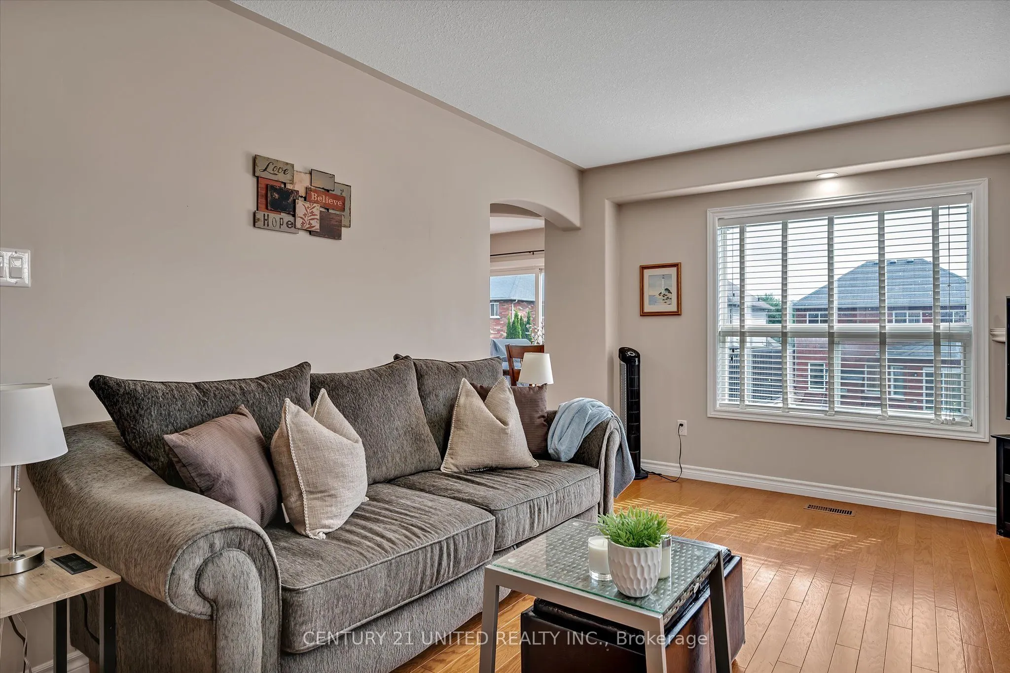 213 Farrier Crescent