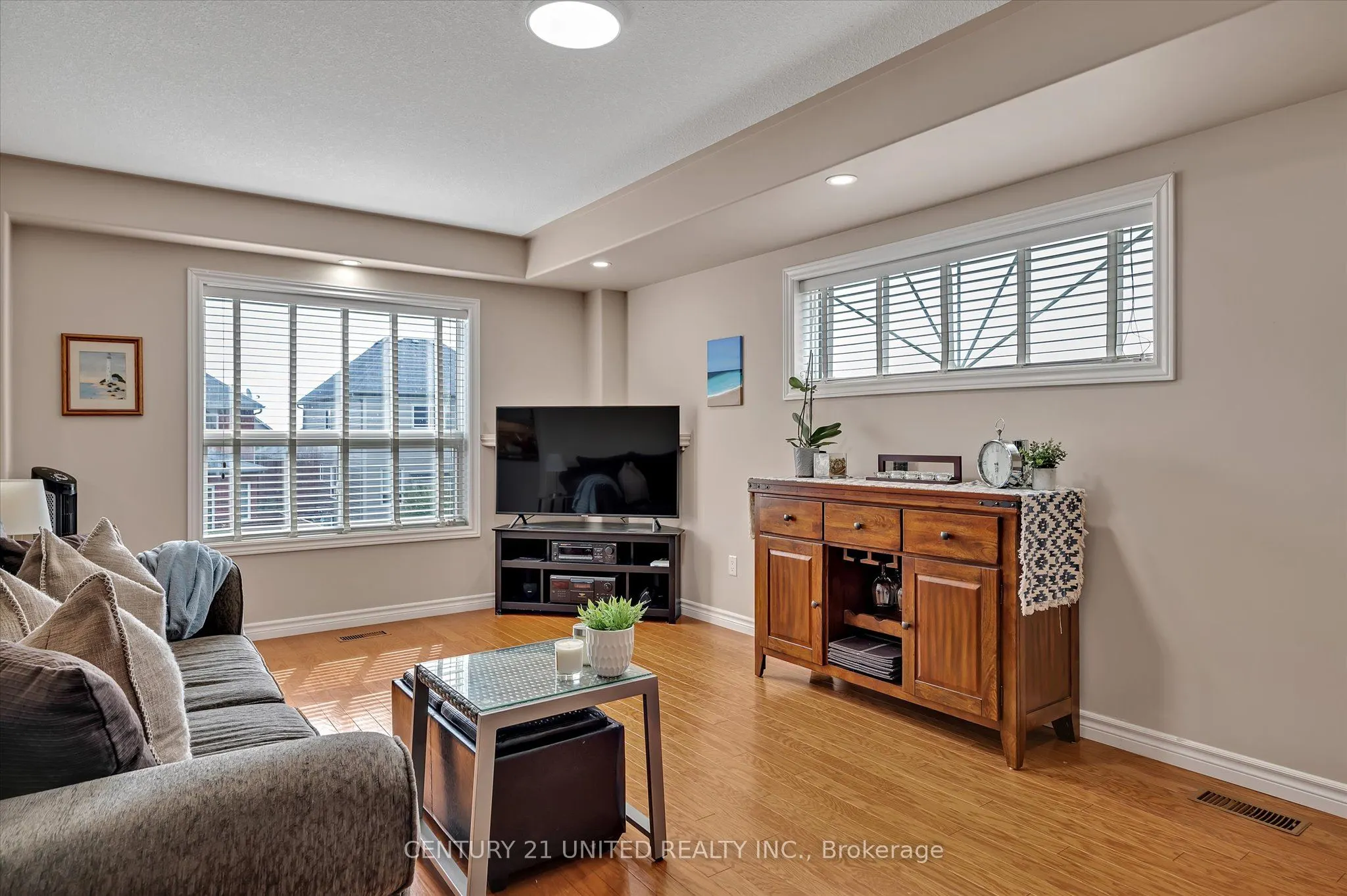 213 Farrier Crescent